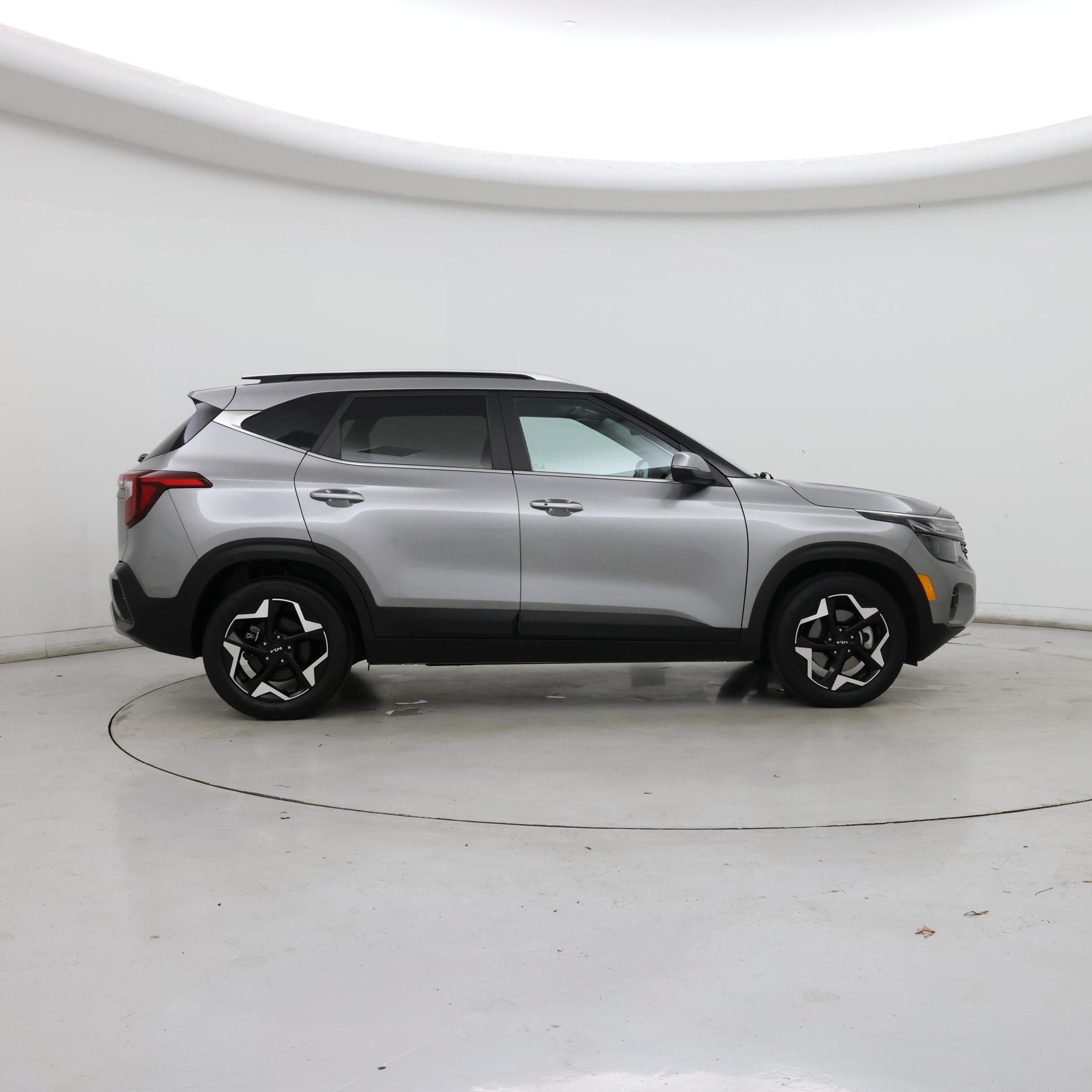 Thumbnail: 2024 Kia Seltos - 7