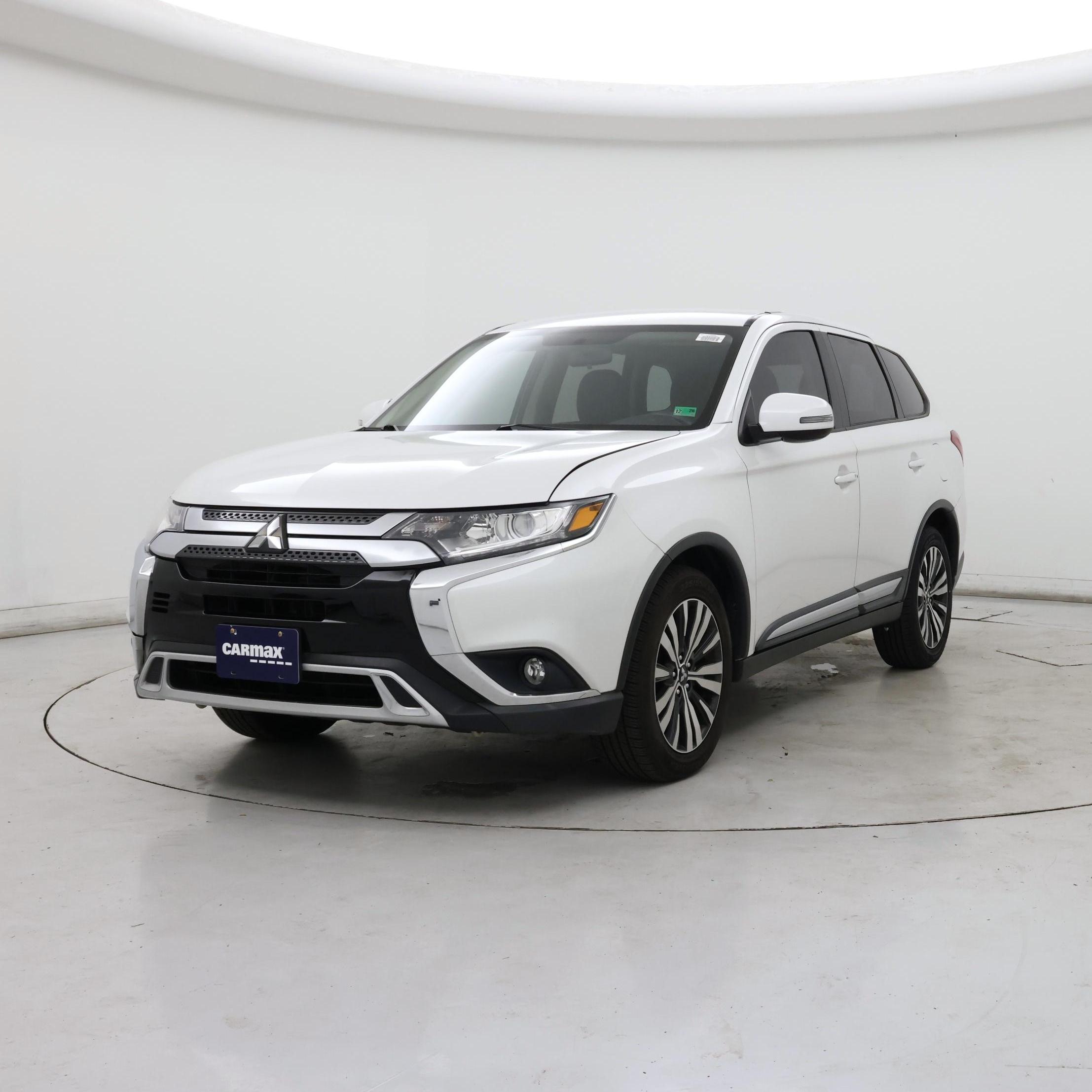 Thumbnail: 2019 Mitsubishi Outlander - 4