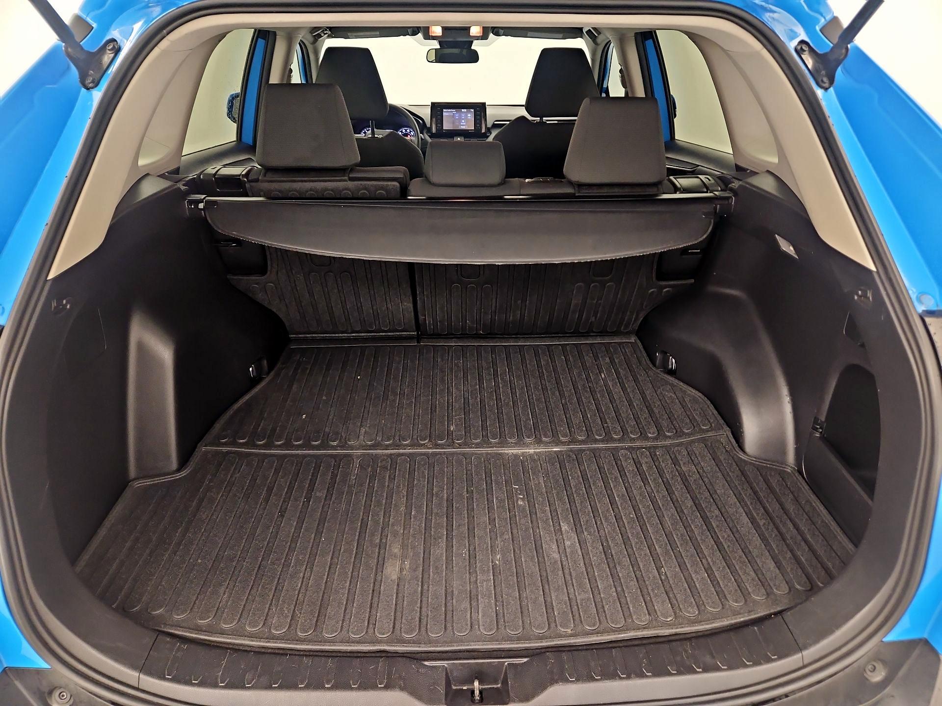 Thumbnail: 2021 Toyota RAV4 - 20