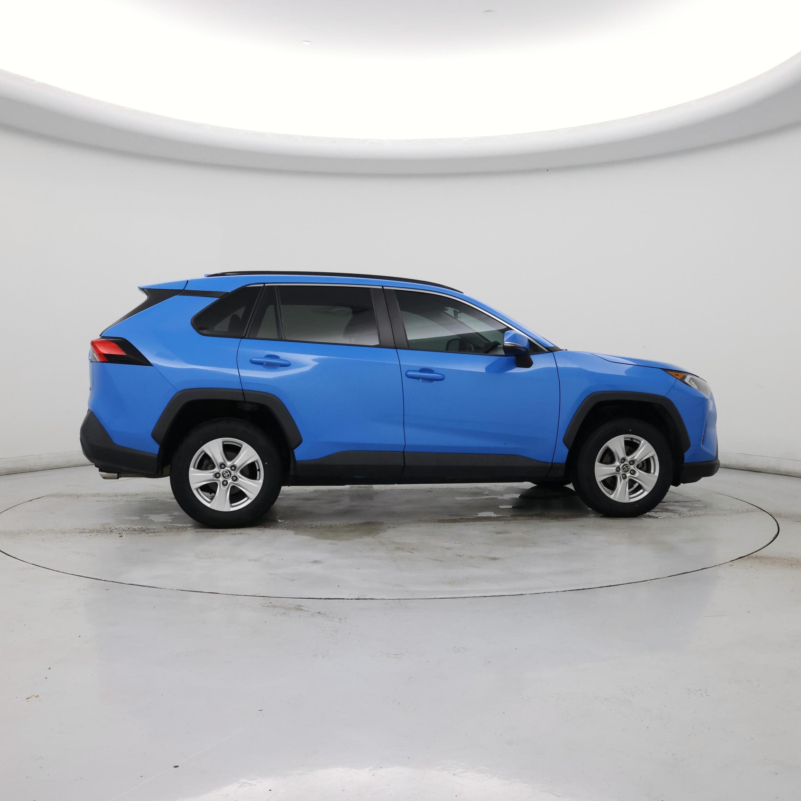 Thumbnail: 2021 Toyota RAV4 - 7
