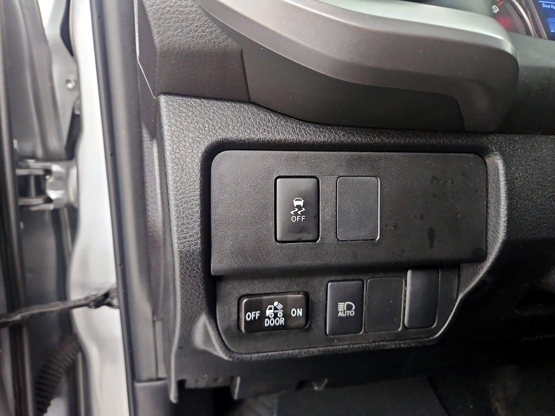 Thumbnail: 2023 Toyota Tacoma - 13