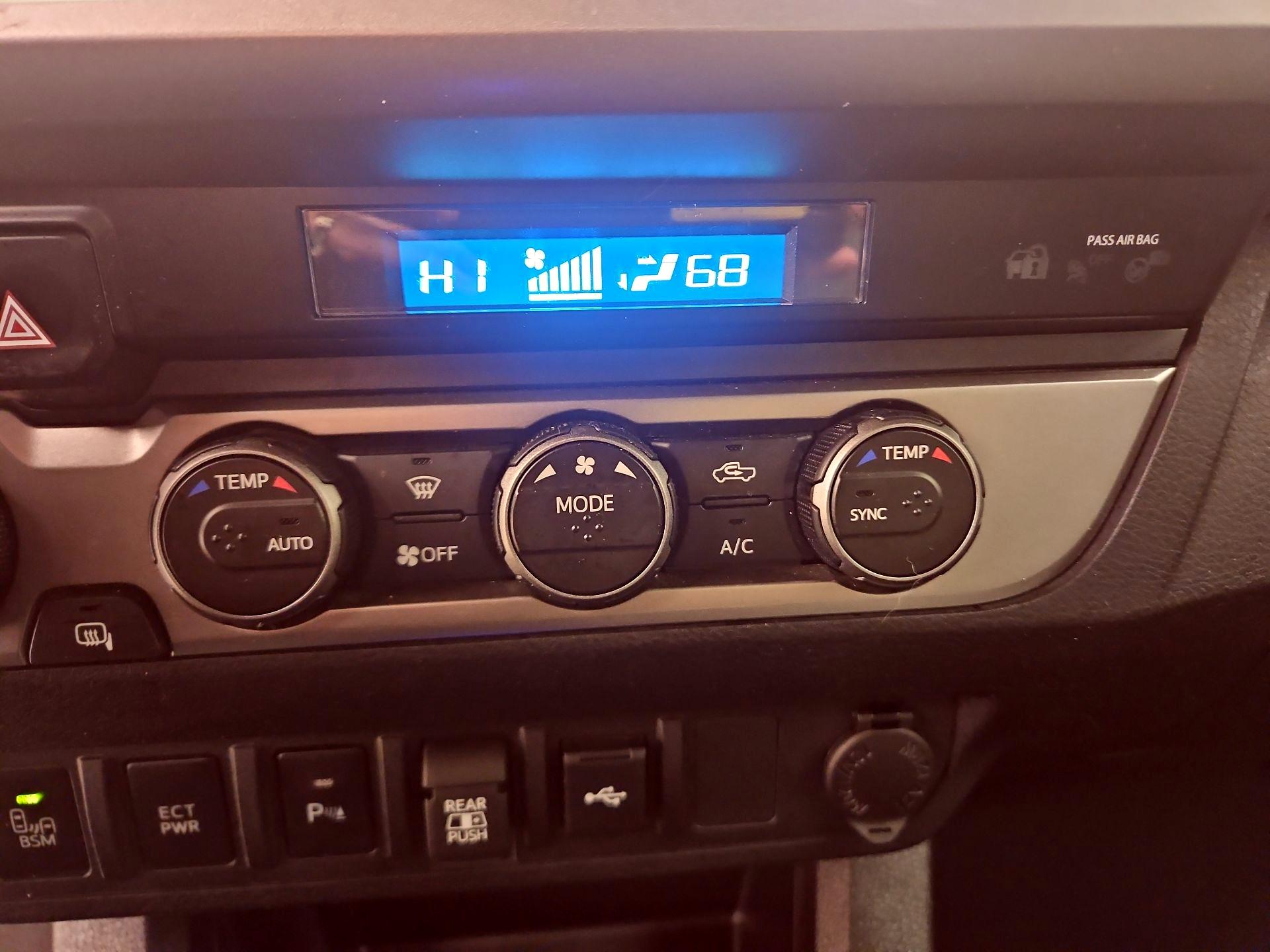 Thumbnail: 2023 Toyota Tacoma - 17