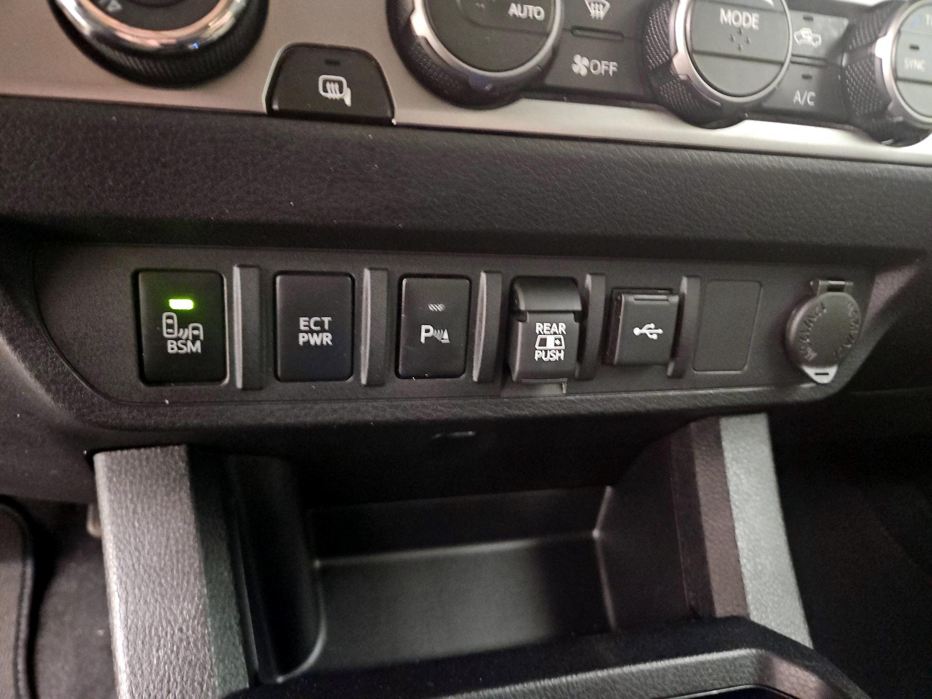 Thumbnail: 2023 Toyota Tacoma - 19