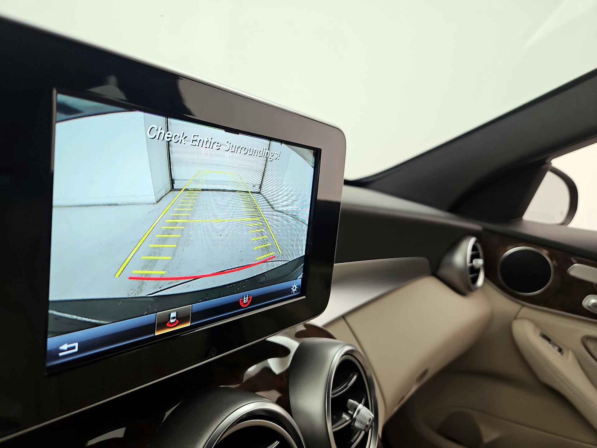 Thumbnail: 2016 Mercedes-Benz C-Class - 15