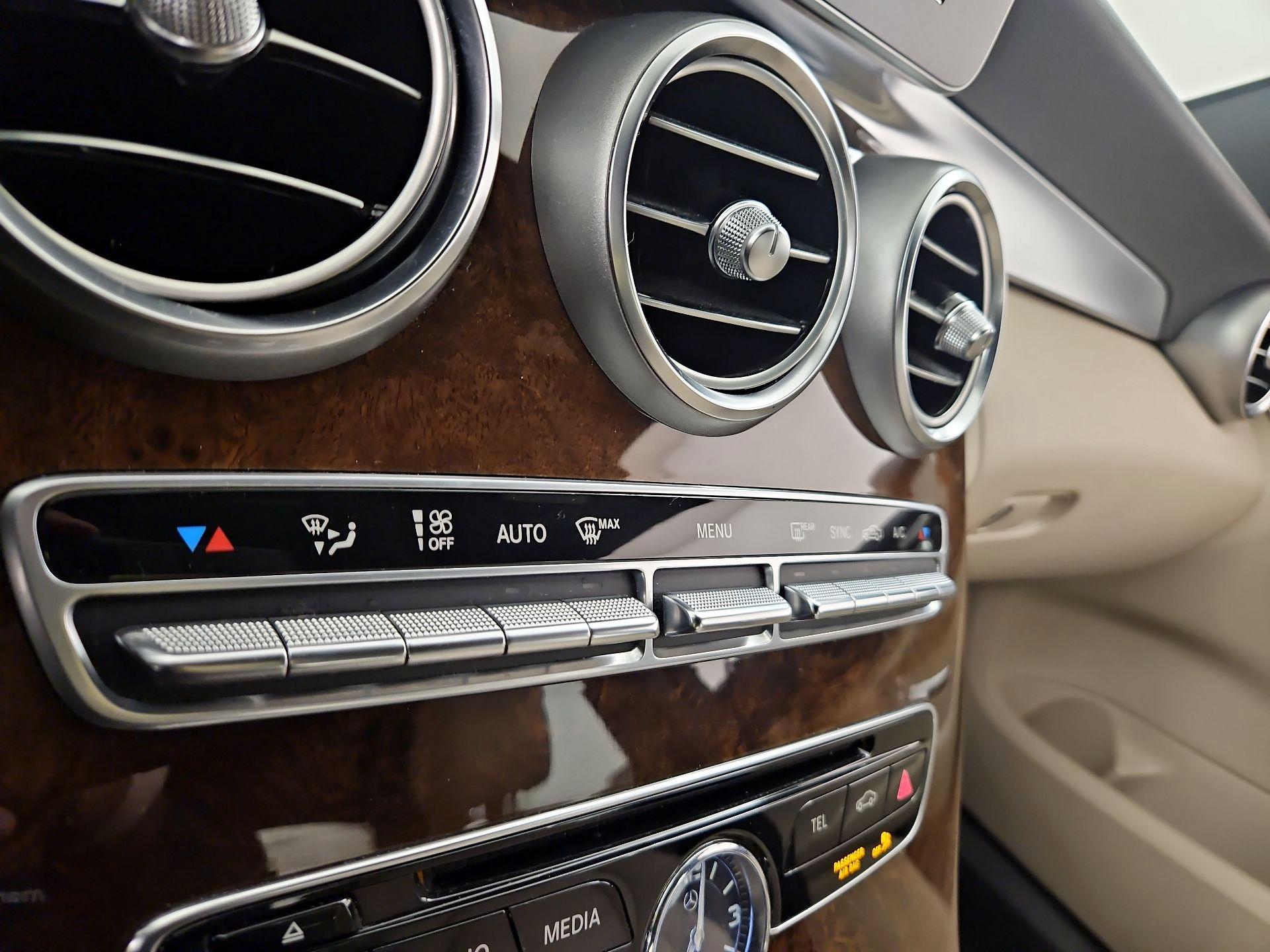 Thumbnail: 2016 Mercedes-Benz C-Class - 17