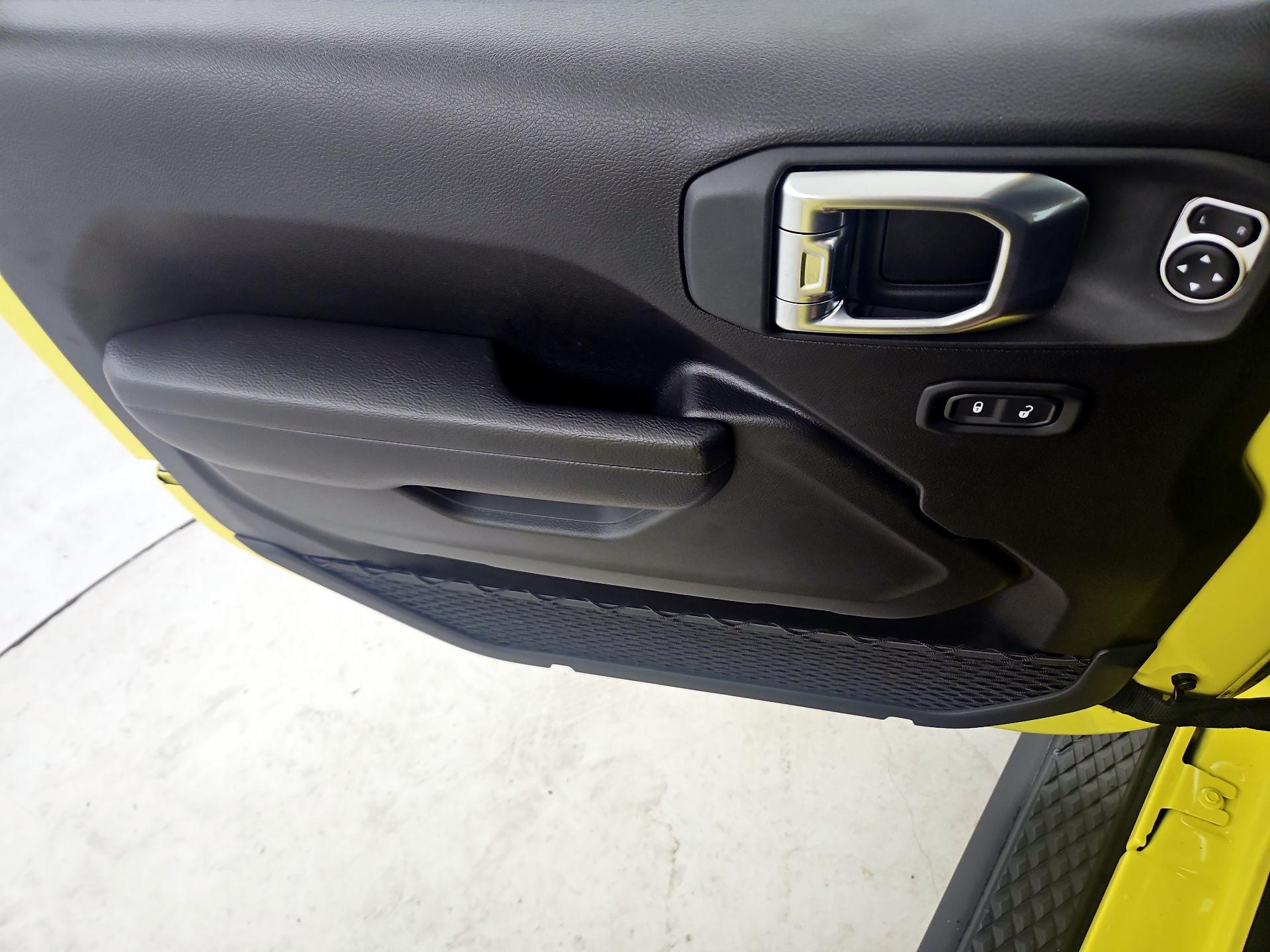 Thumbnail: 2024 Jeep Gladiator - 12