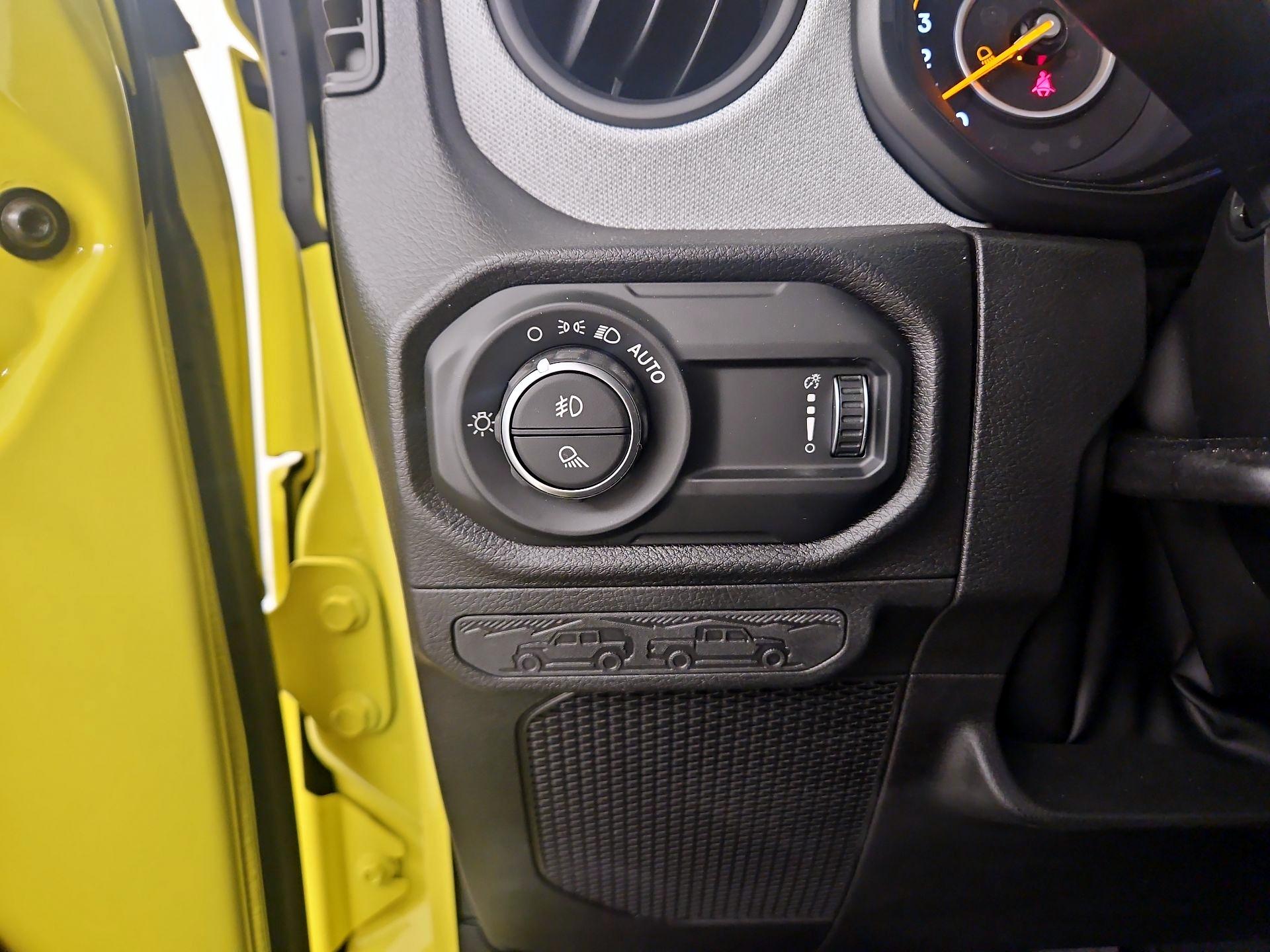 Thumbnail: 2024 Jeep Gladiator - 13