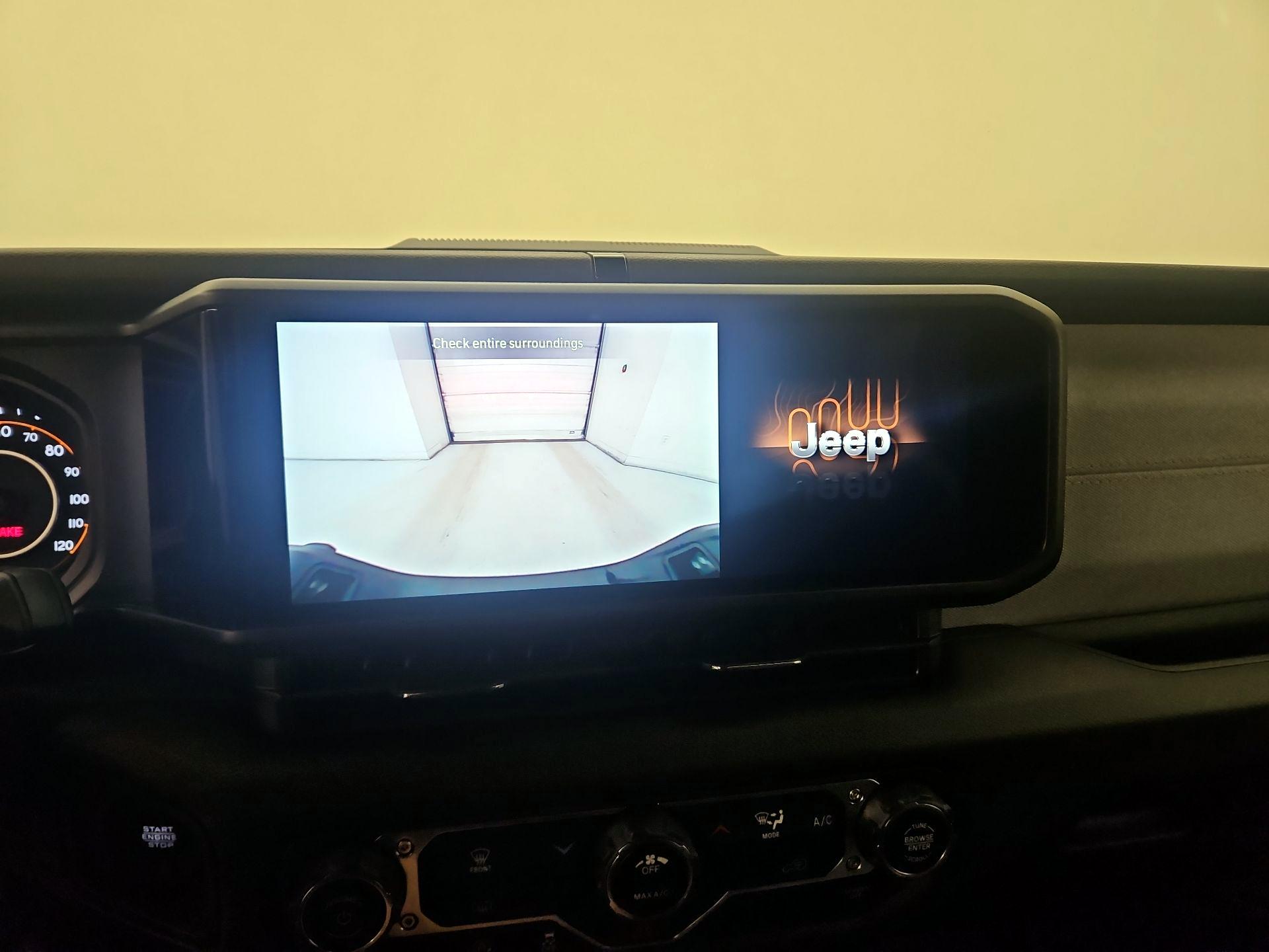 Thumbnail: 2024 Jeep Gladiator - 14