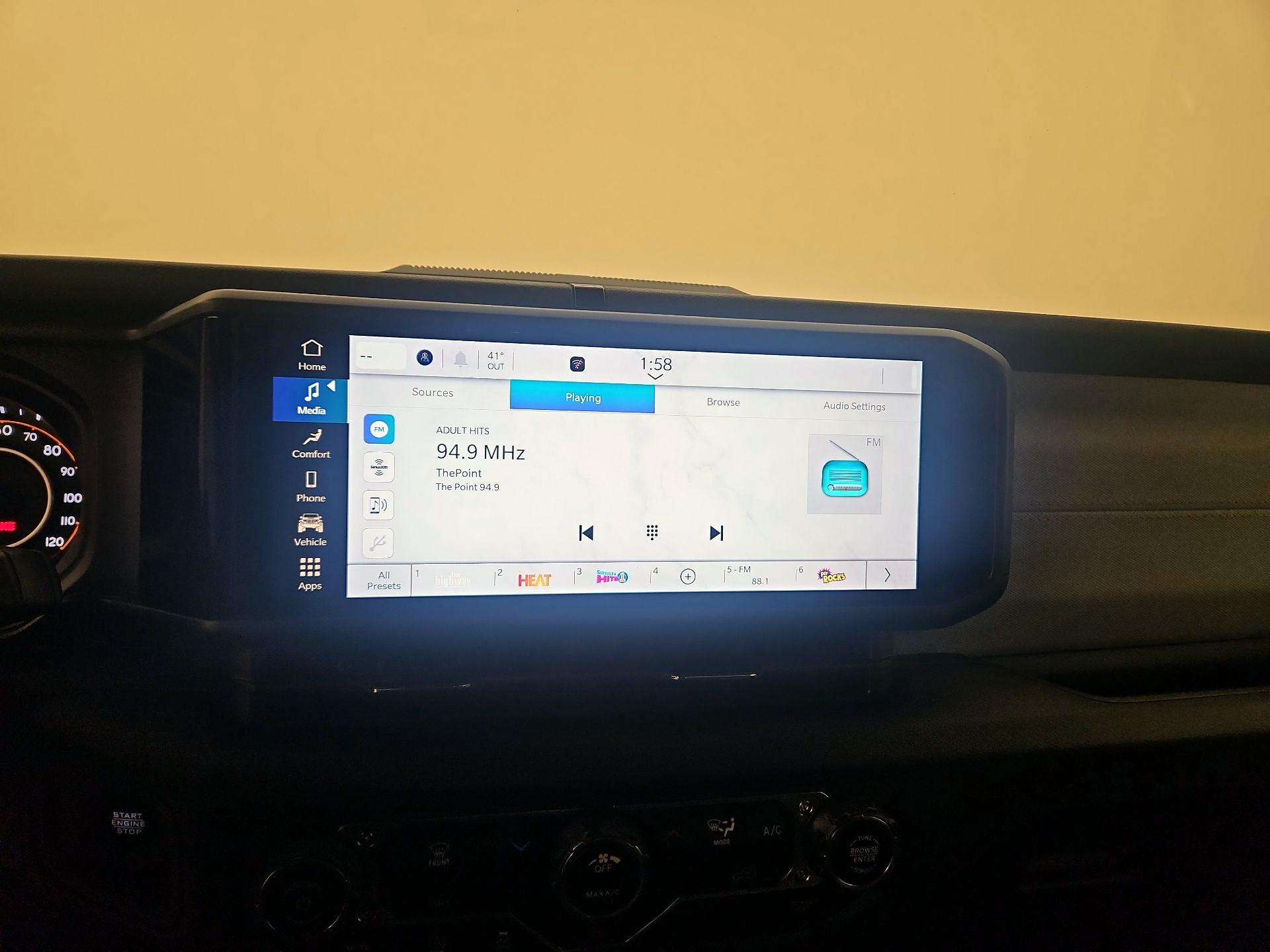 Thumbnail: 2024 Jeep Gladiator - 15