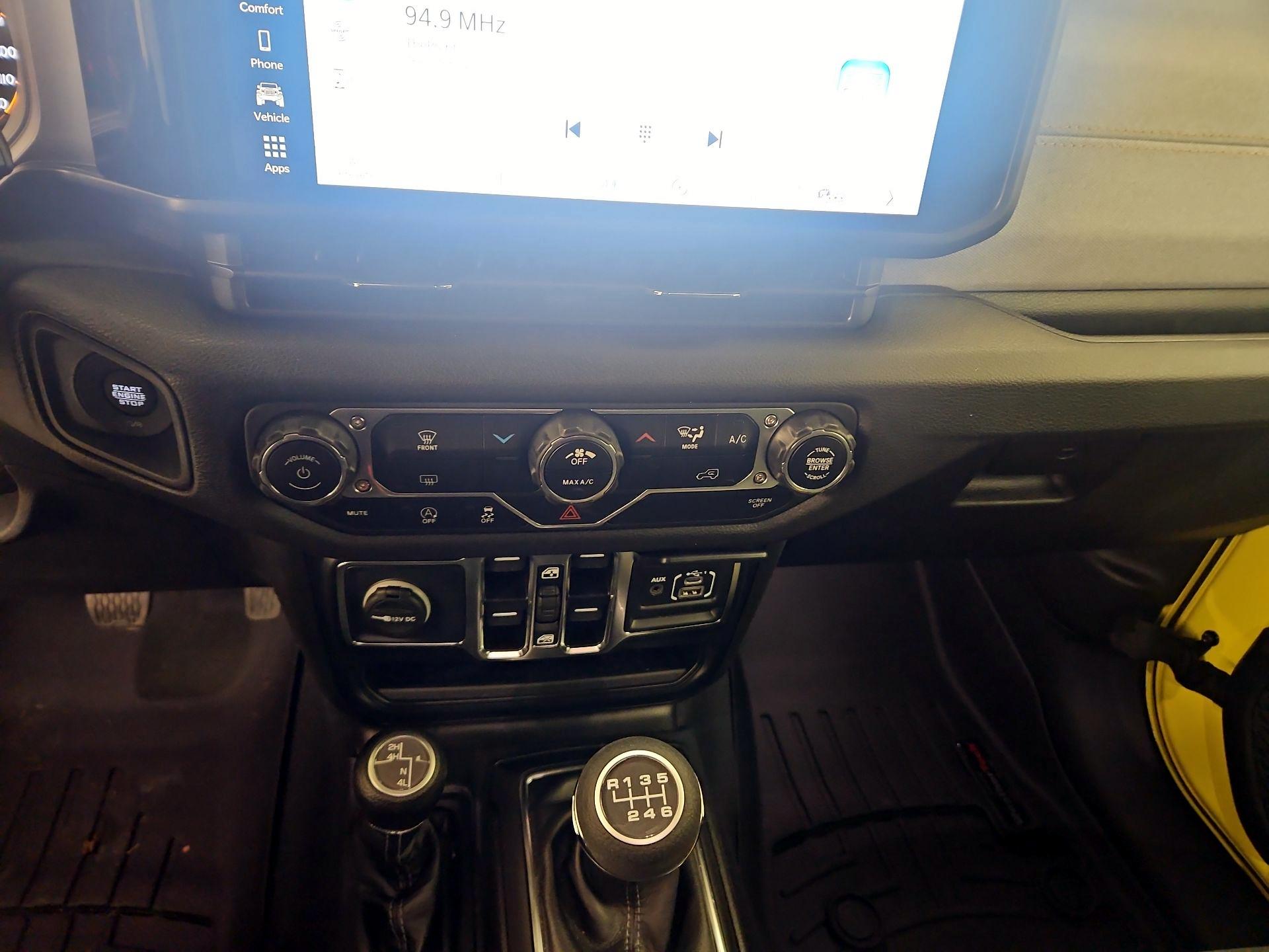 Thumbnail: 2024 Jeep Gladiator - 16