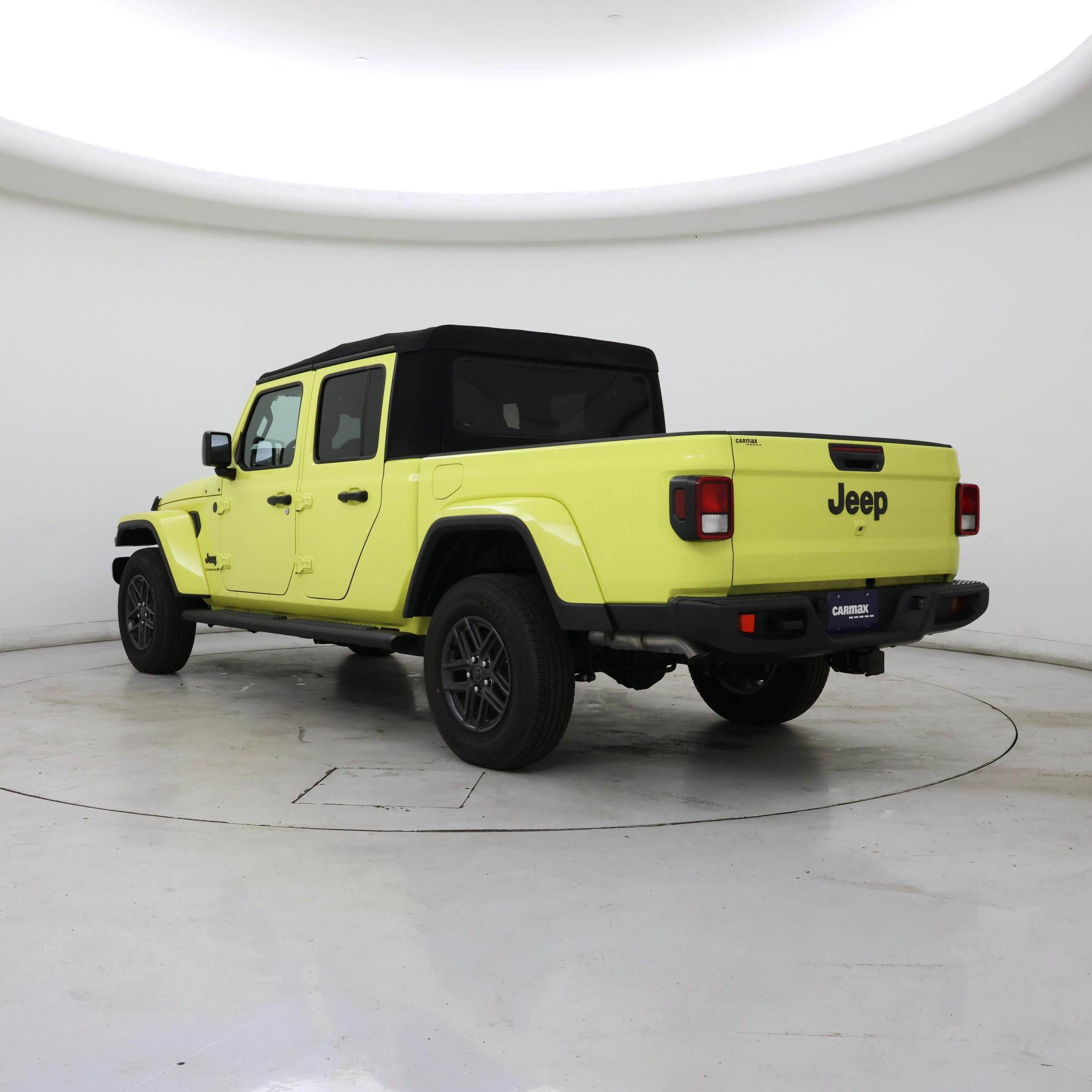 Thumbnail: 2024 Jeep Gladiator - 2