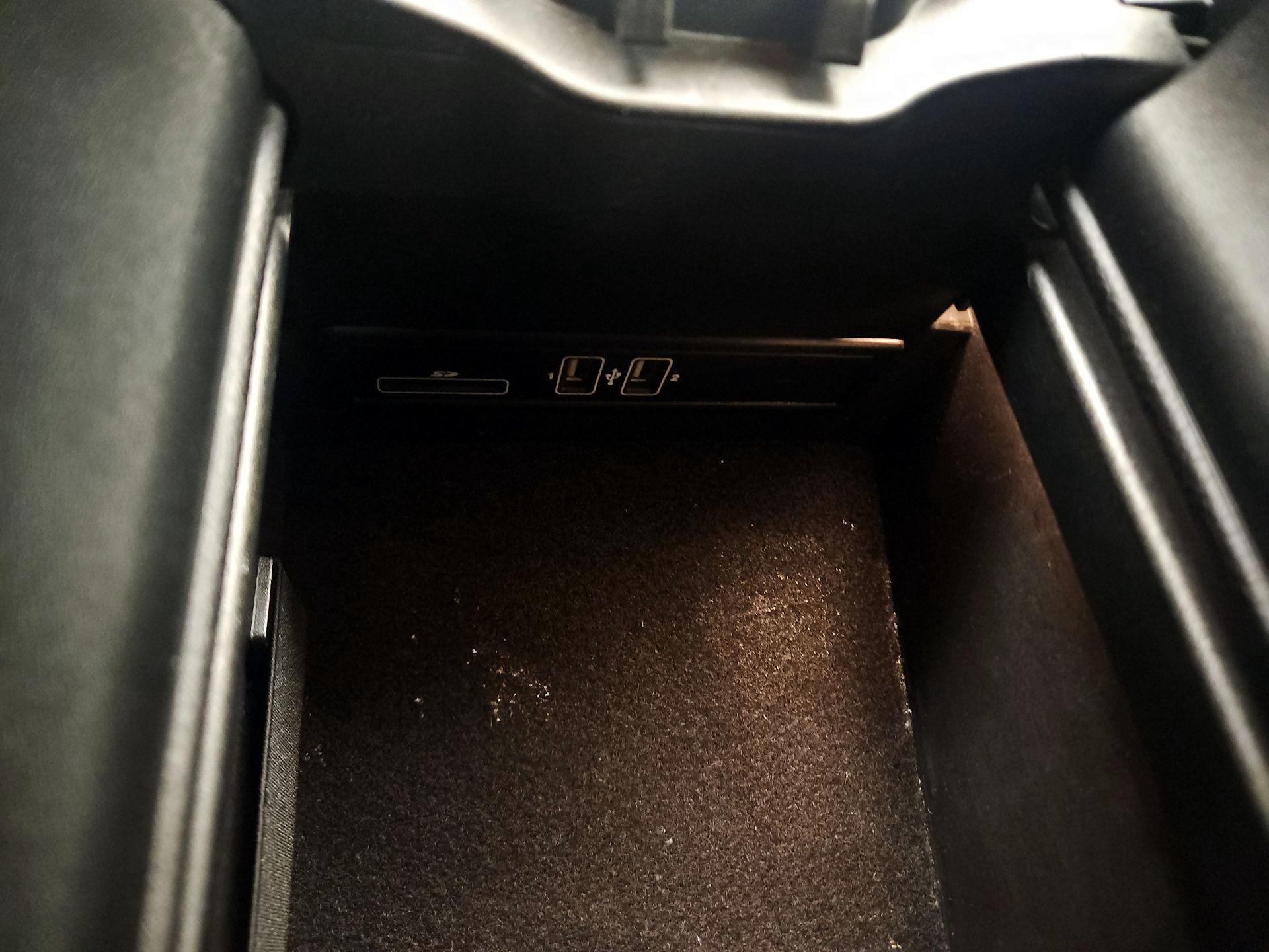 Thumbnail: 2018 Mercedes-Benz C-Class - 19