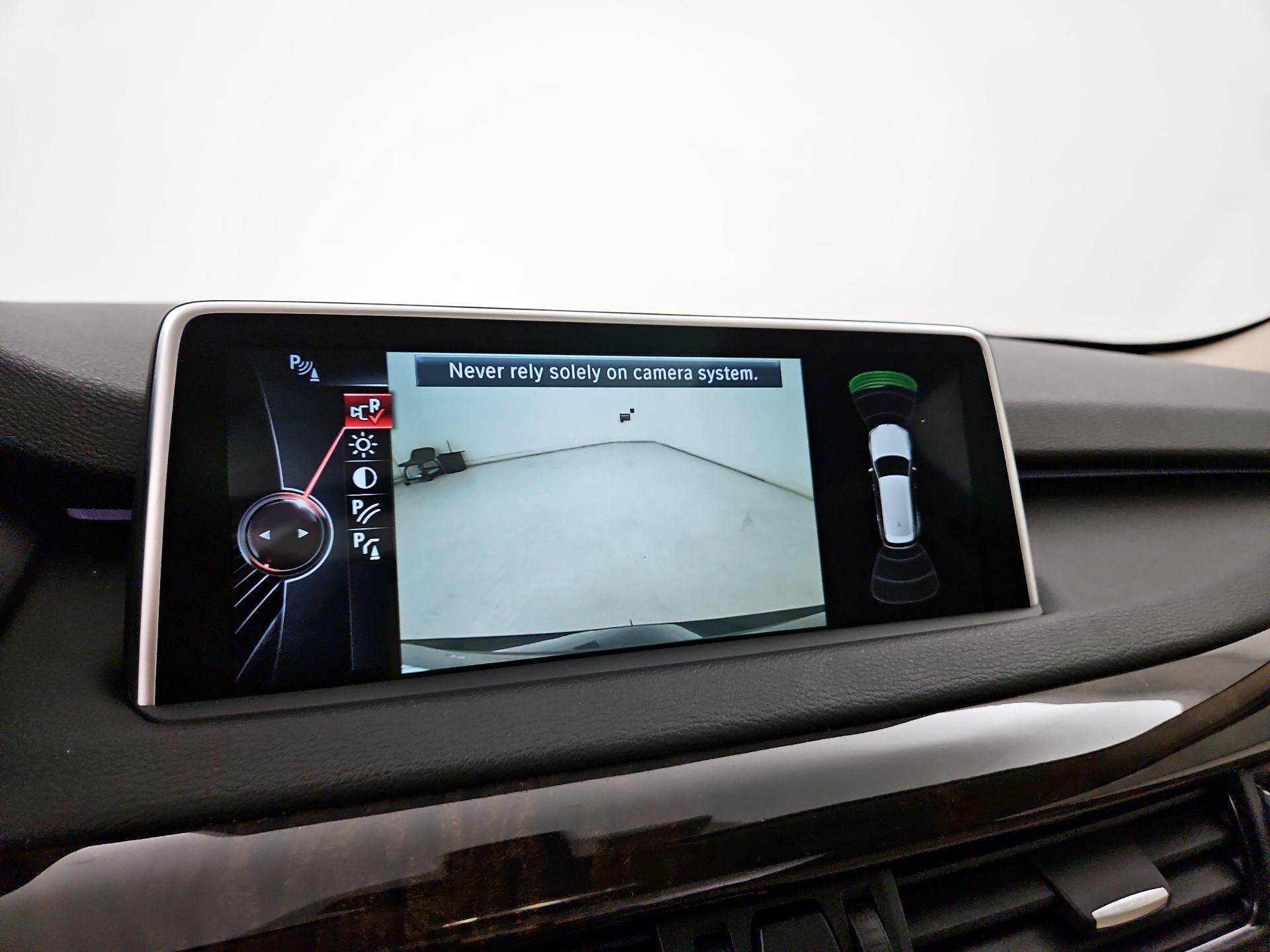 Thumbnail: 2015 BMW X5 - 15