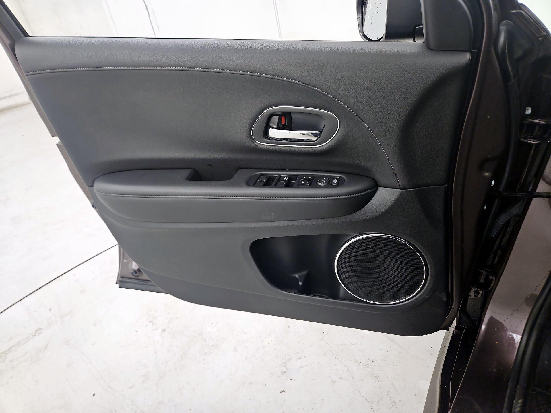 Thumbnail: 2019 Honda HR-V - 12