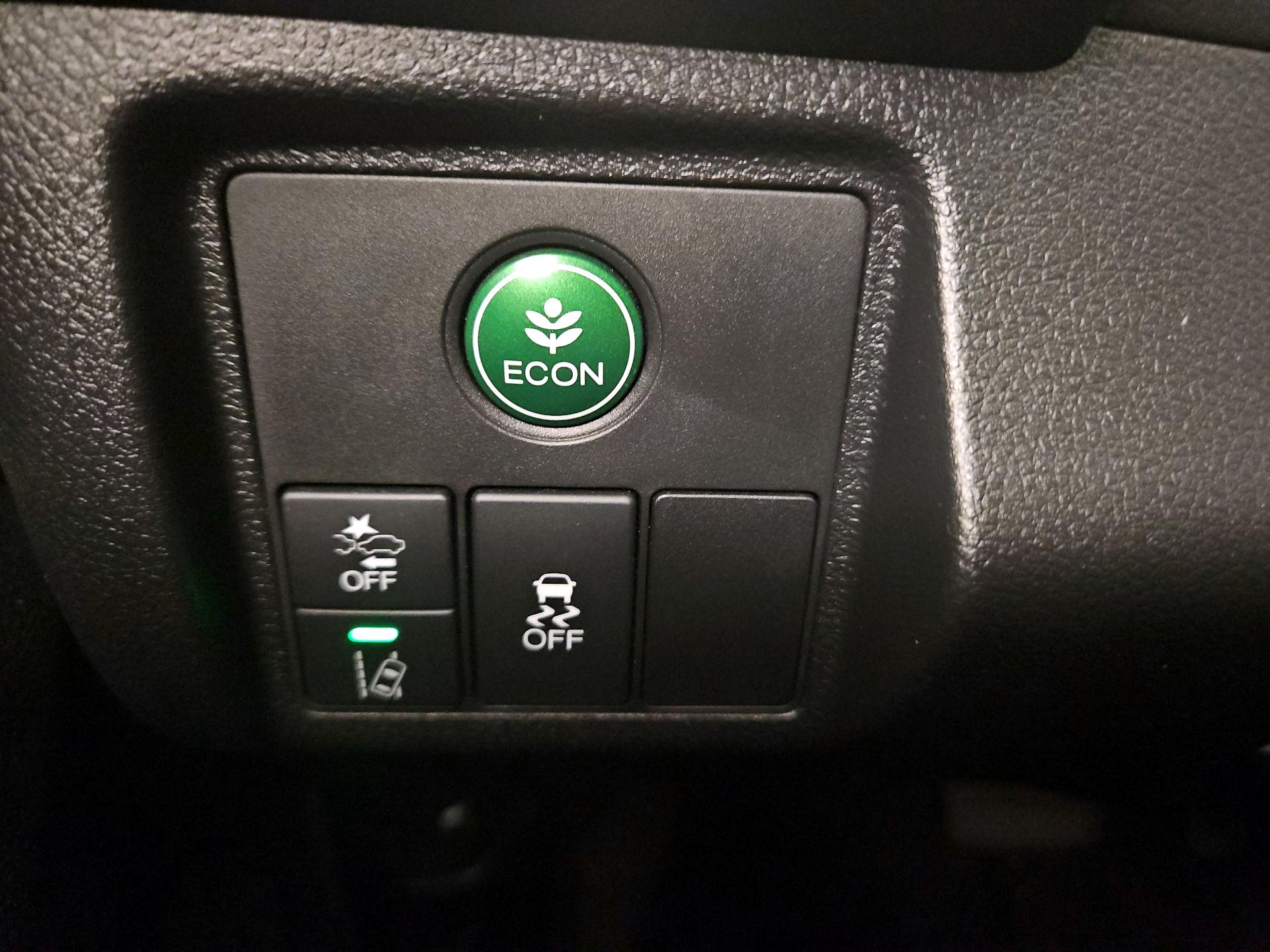 Thumbnail: 2019 Honda HR-V - 13