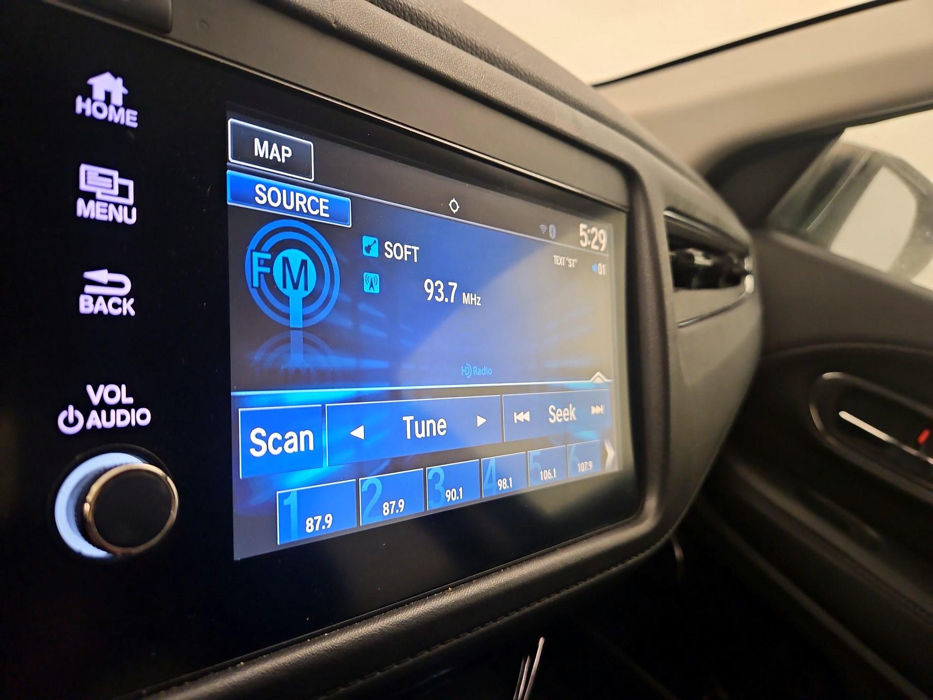 Thumbnail: 2019 Honda HR-V - 16