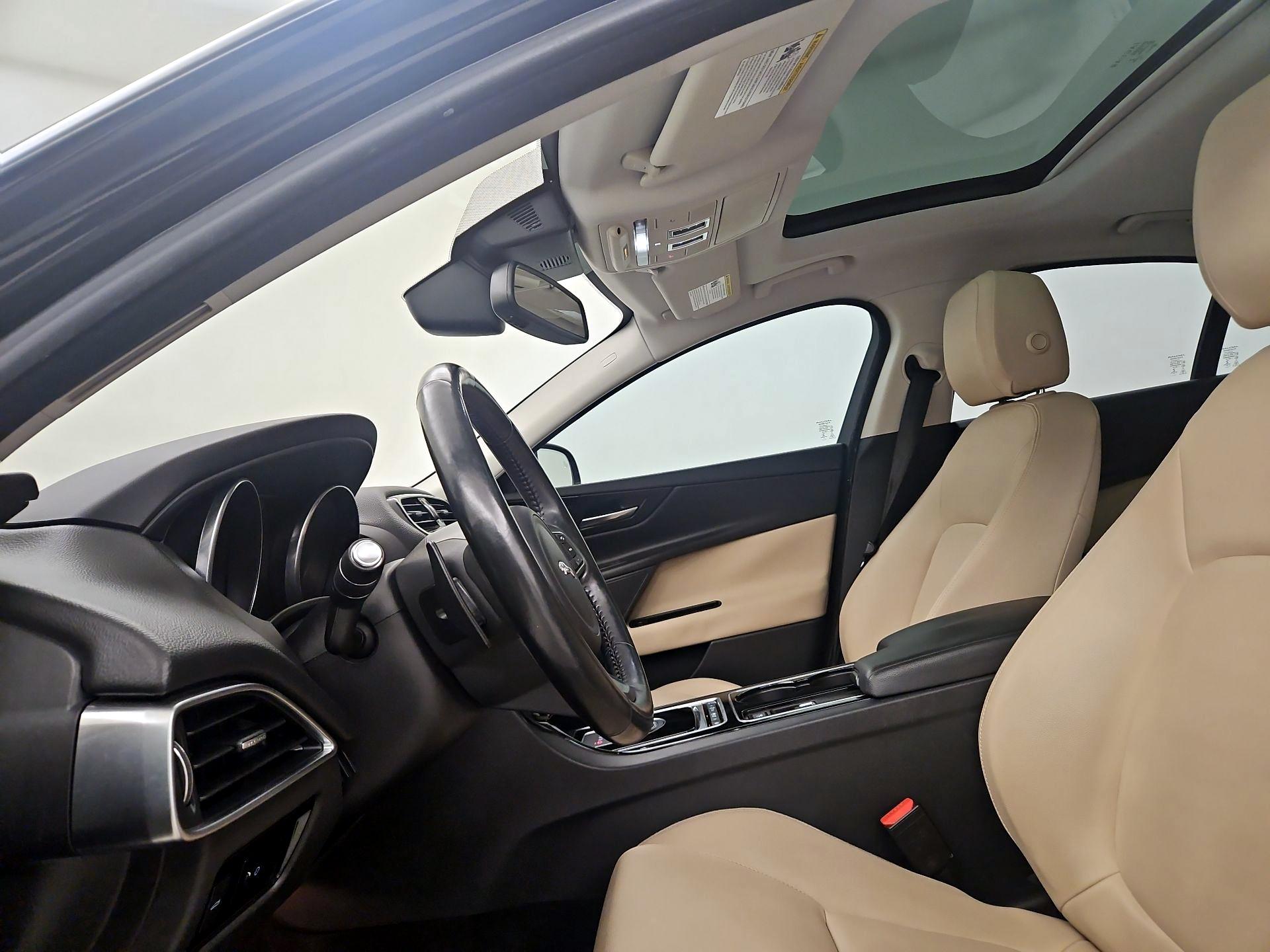 Thumbnail: 2017 Jaguar XE - 20