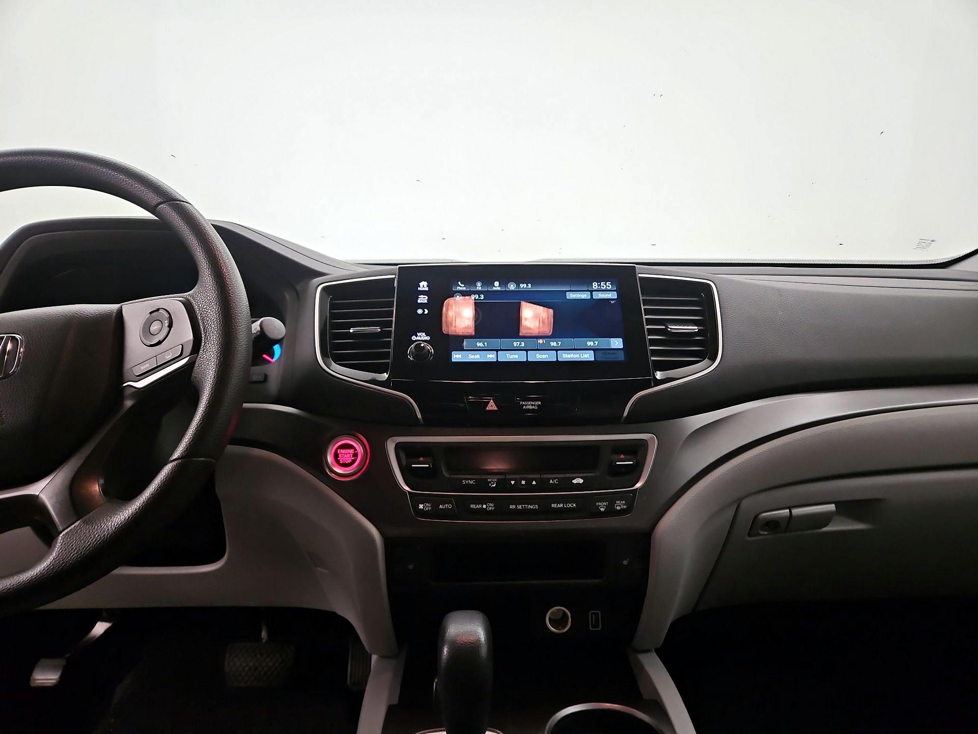 Thumbnail: 2019 Honda Pilot - 9