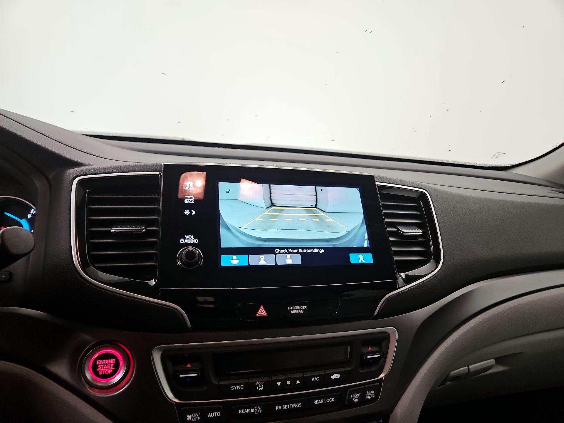 Thumbnail: 2019 Honda Pilot - 14