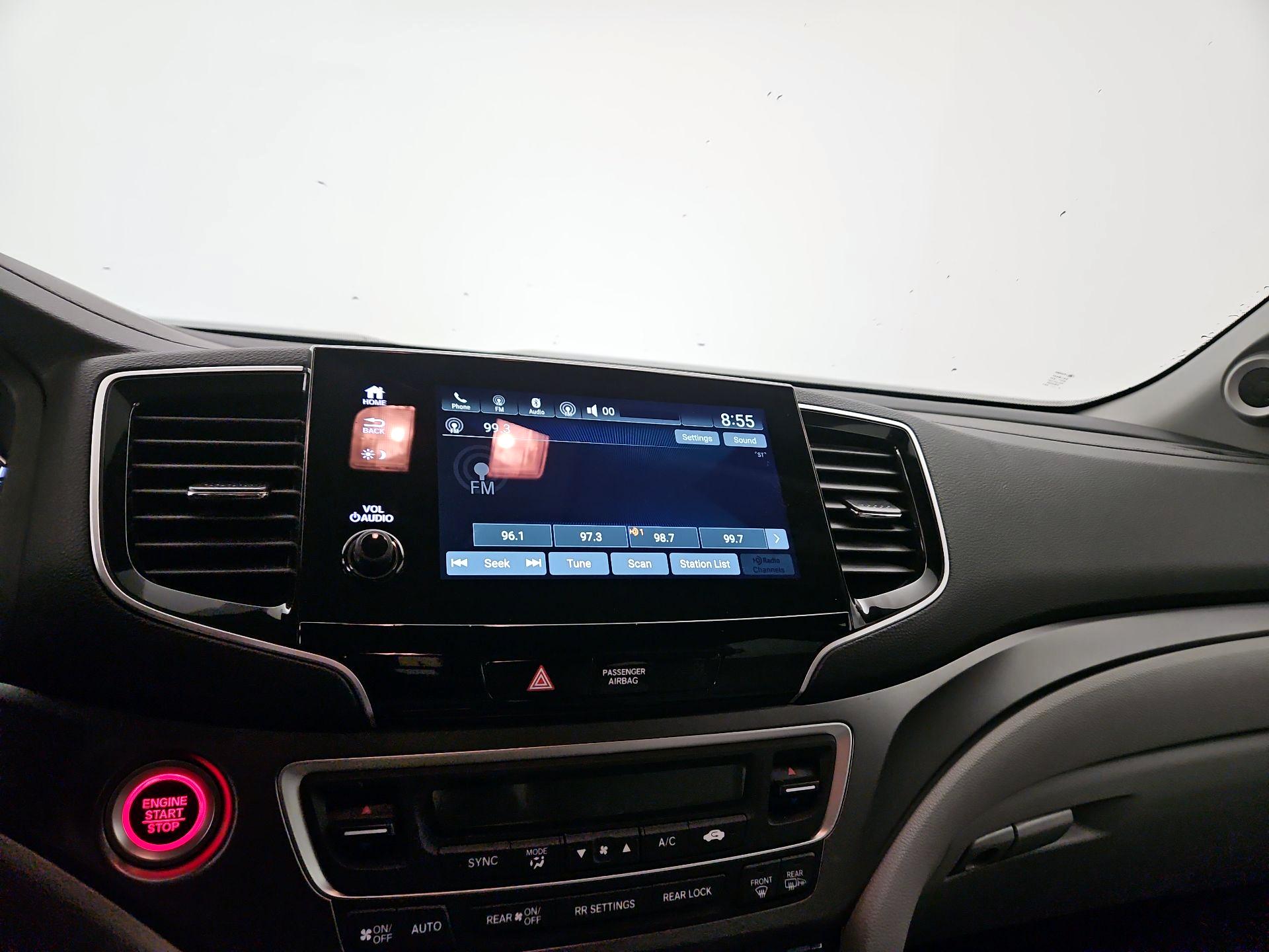 Thumbnail: 2019 Honda Pilot - 15