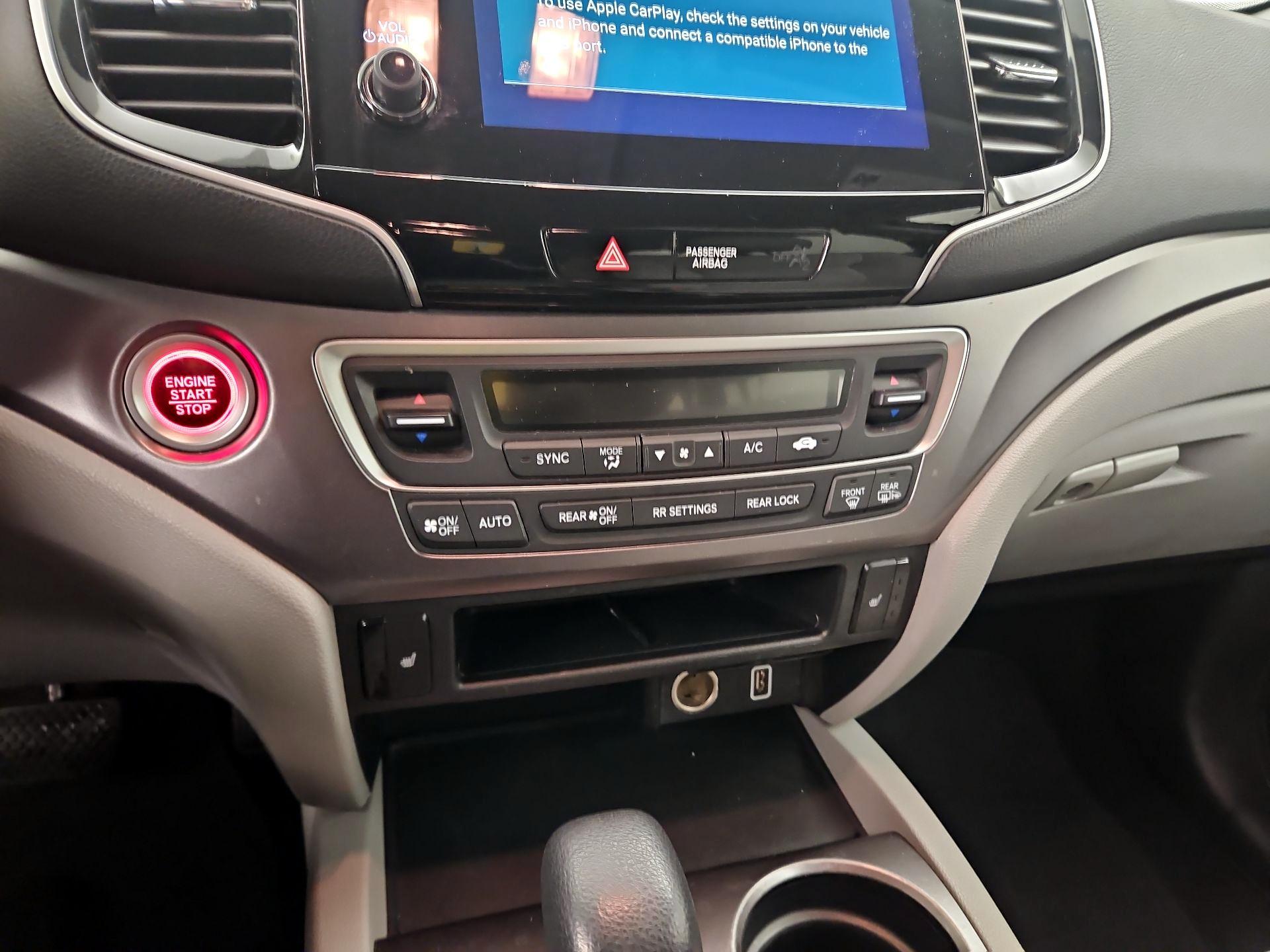 Thumbnail: 2019 Honda Pilot - 16