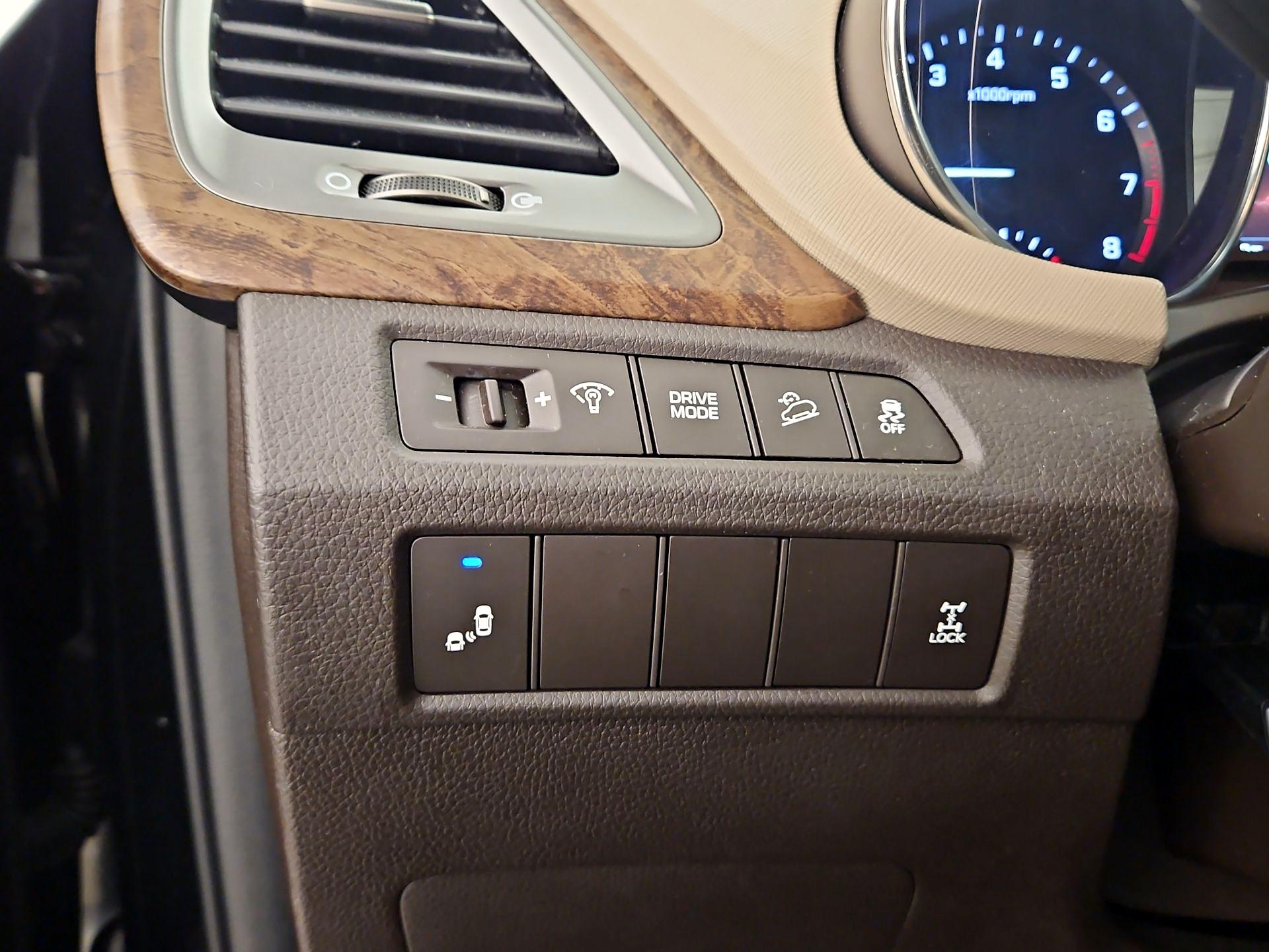 Thumbnail: 2018 Hyundai Santa Fe - 13