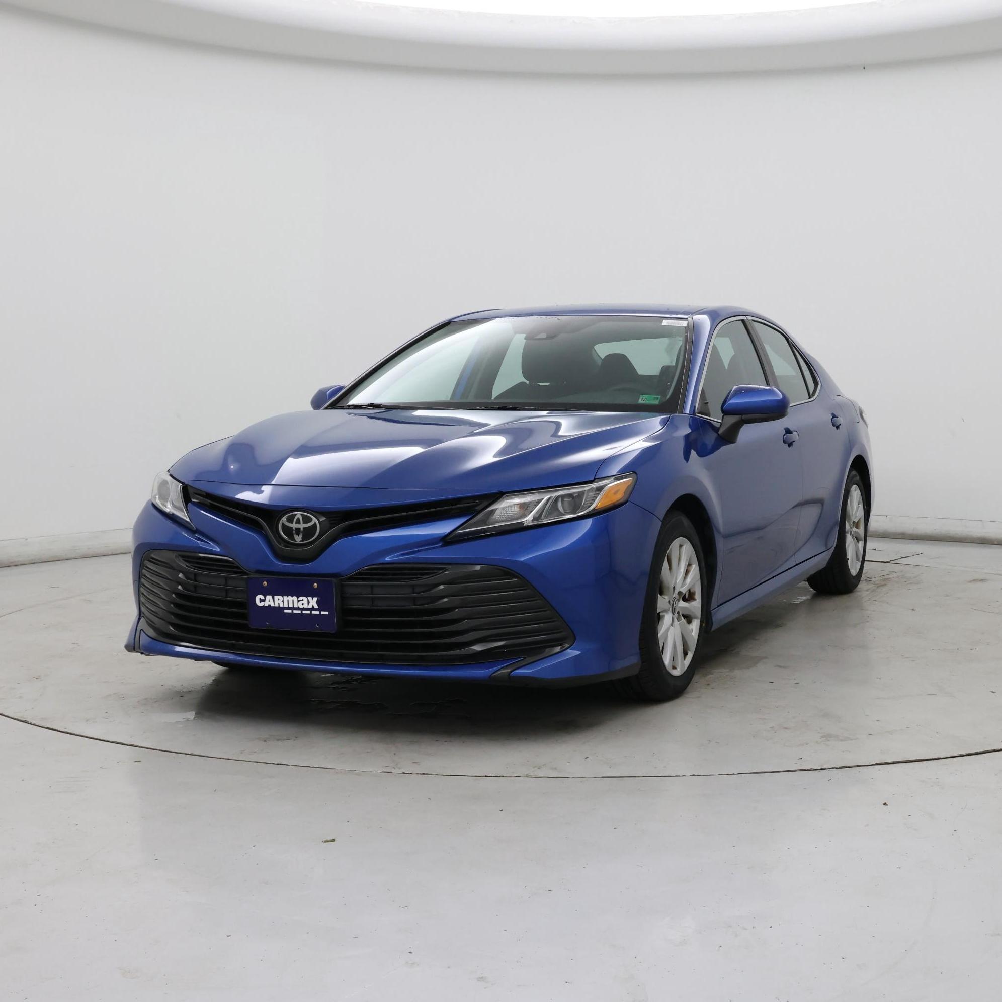 Thumbnail: 2019 Toyota Camry - 4