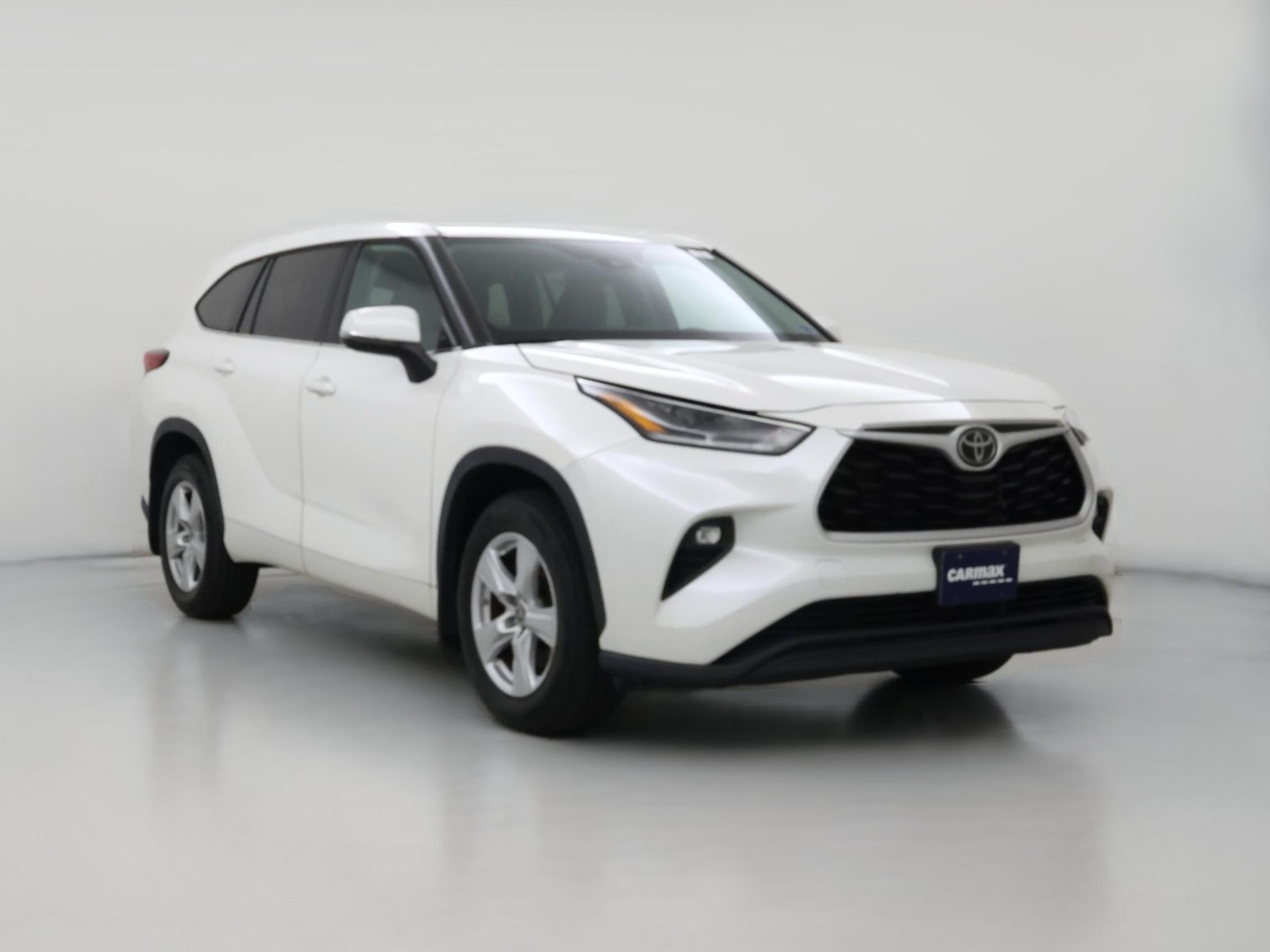 2021 Toyota Highlander LE - Photo 1