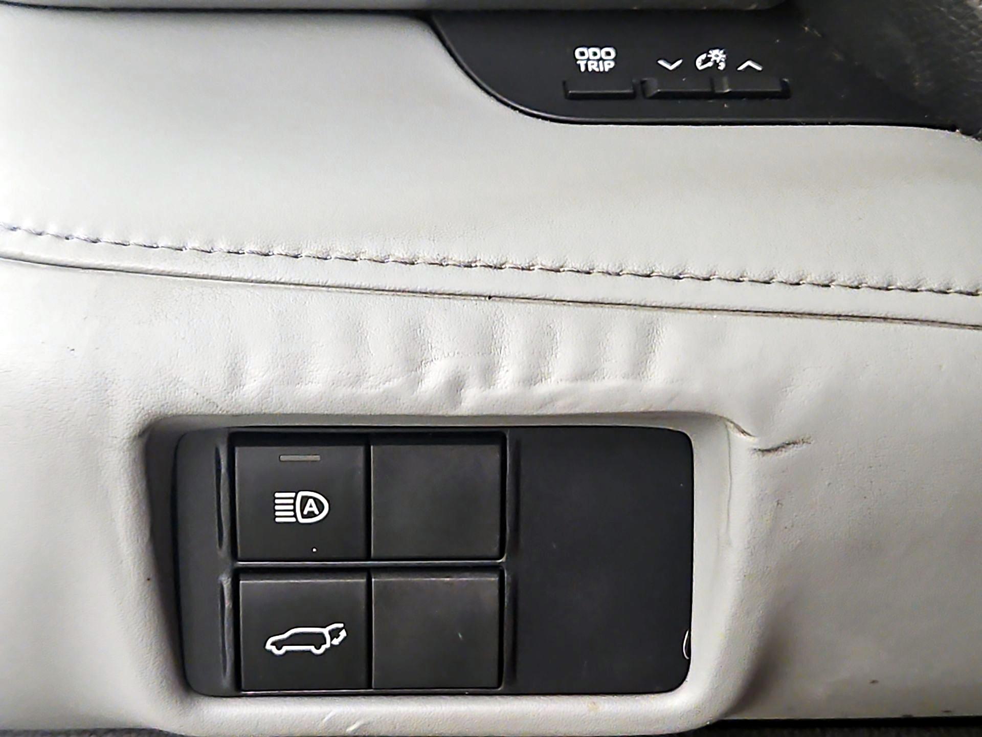 Thumbnail: 2021 Toyota Highlander - 13