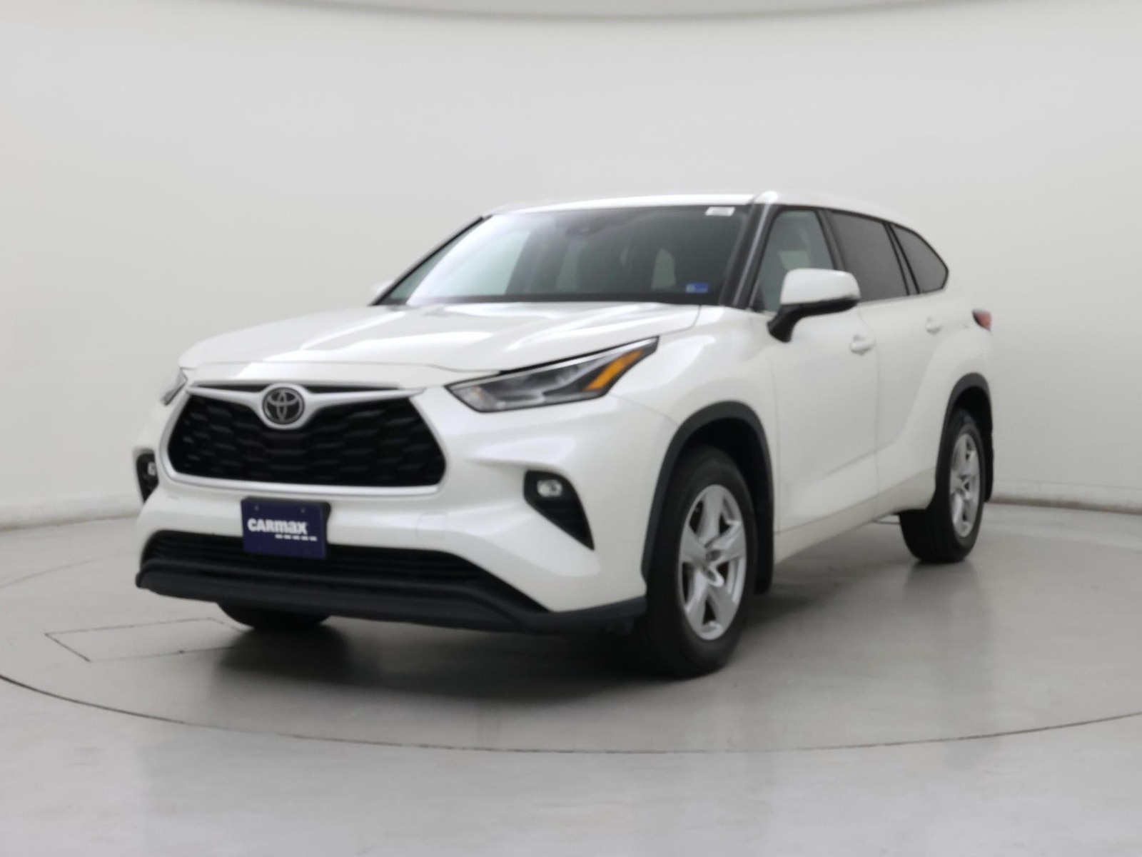 2021 Toyota Highlander LE - Photo 5