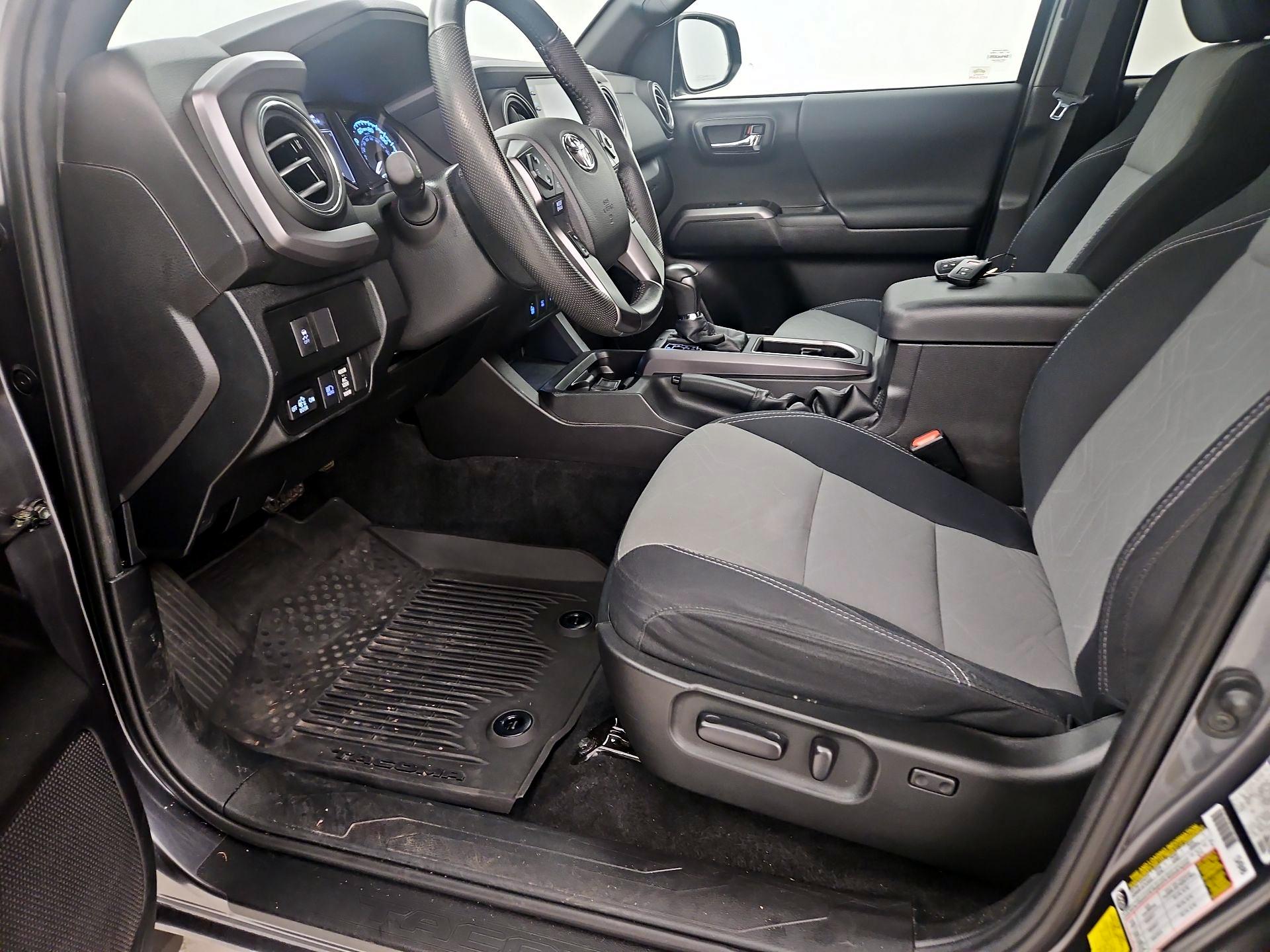 Thumbnail: 2021 Toyota Tacoma - 11