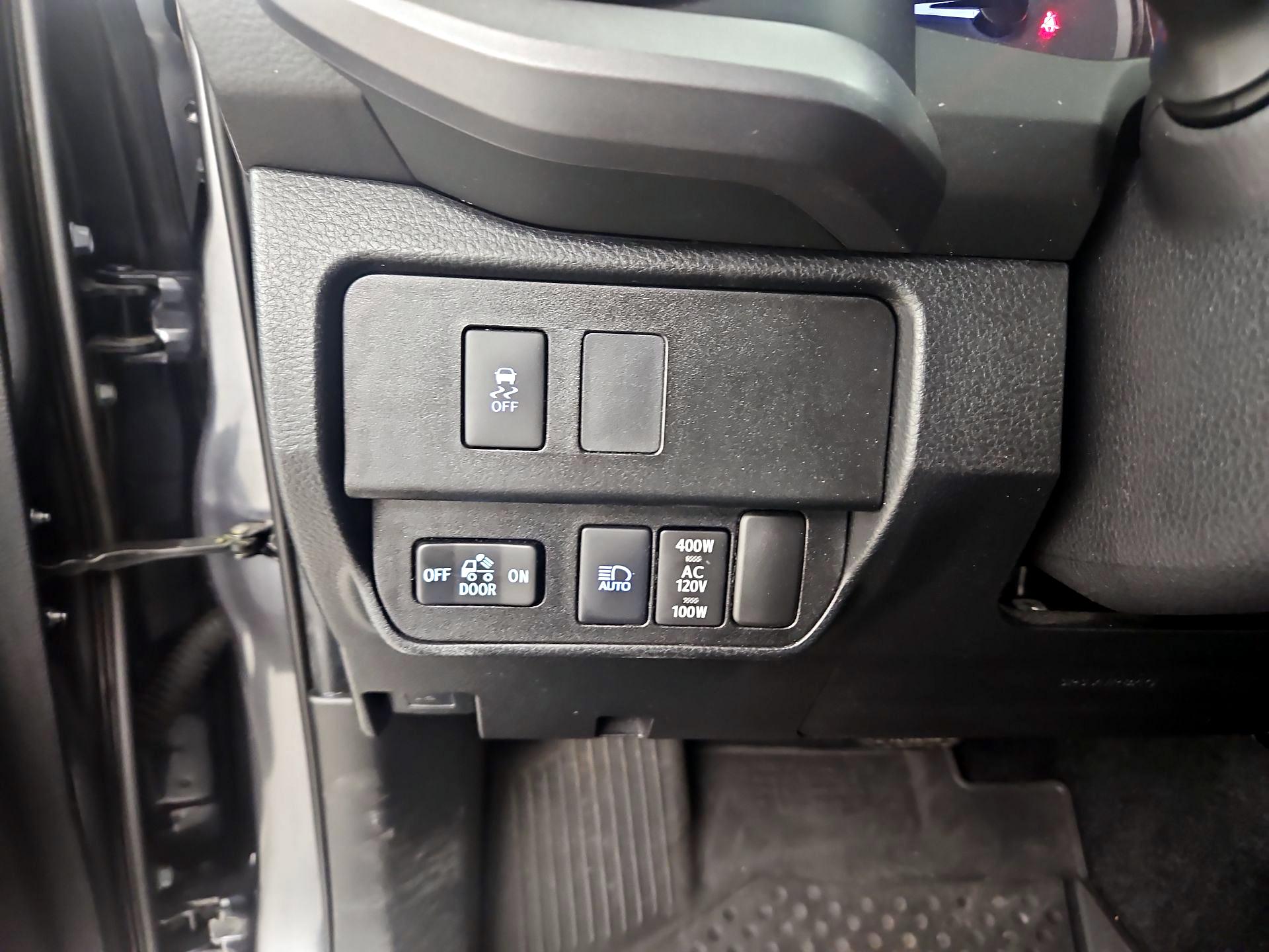 Thumbnail: 2021 Toyota Tacoma - 13