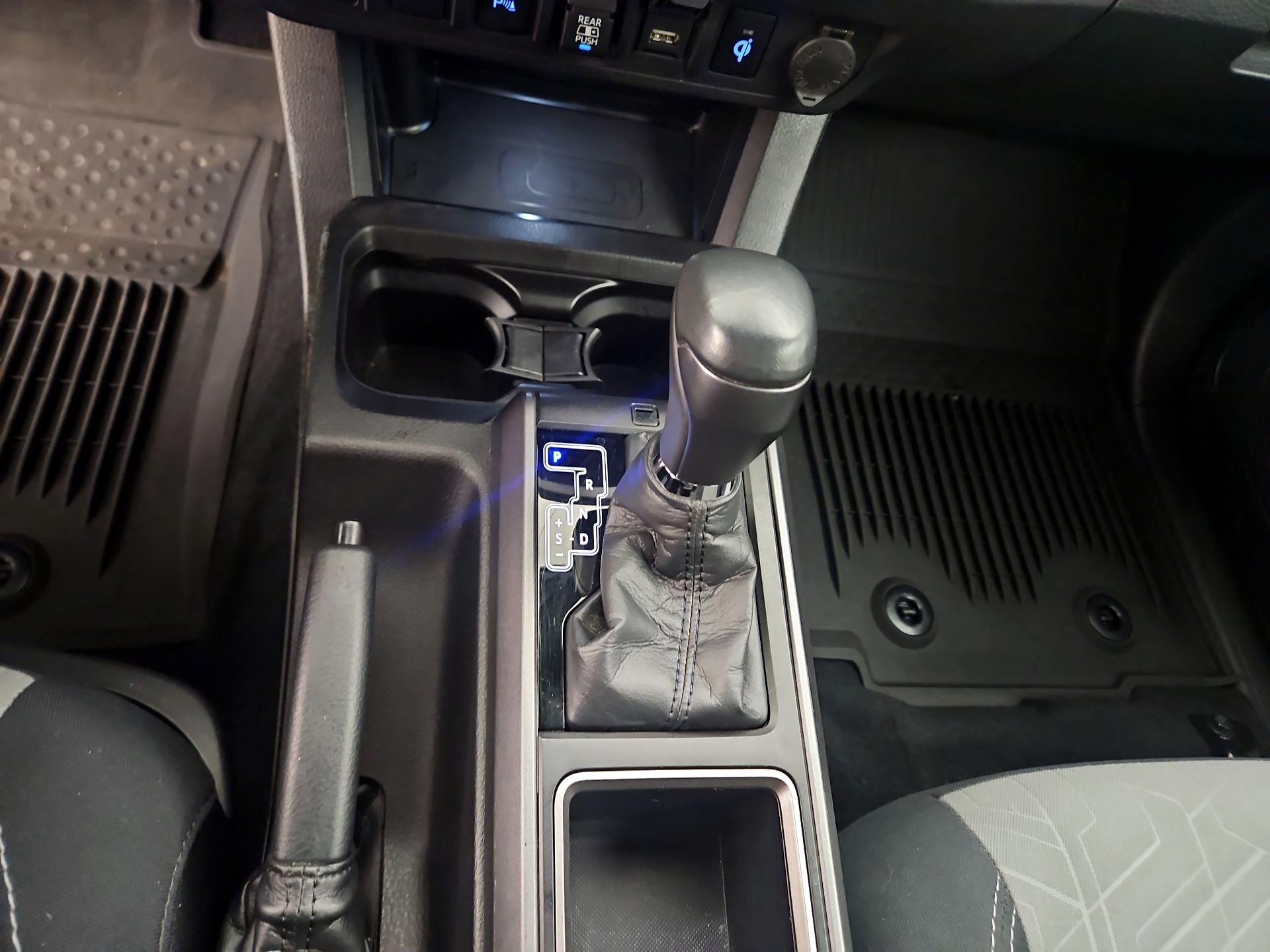 Thumbnail: 2021 Toyota Tacoma - 17