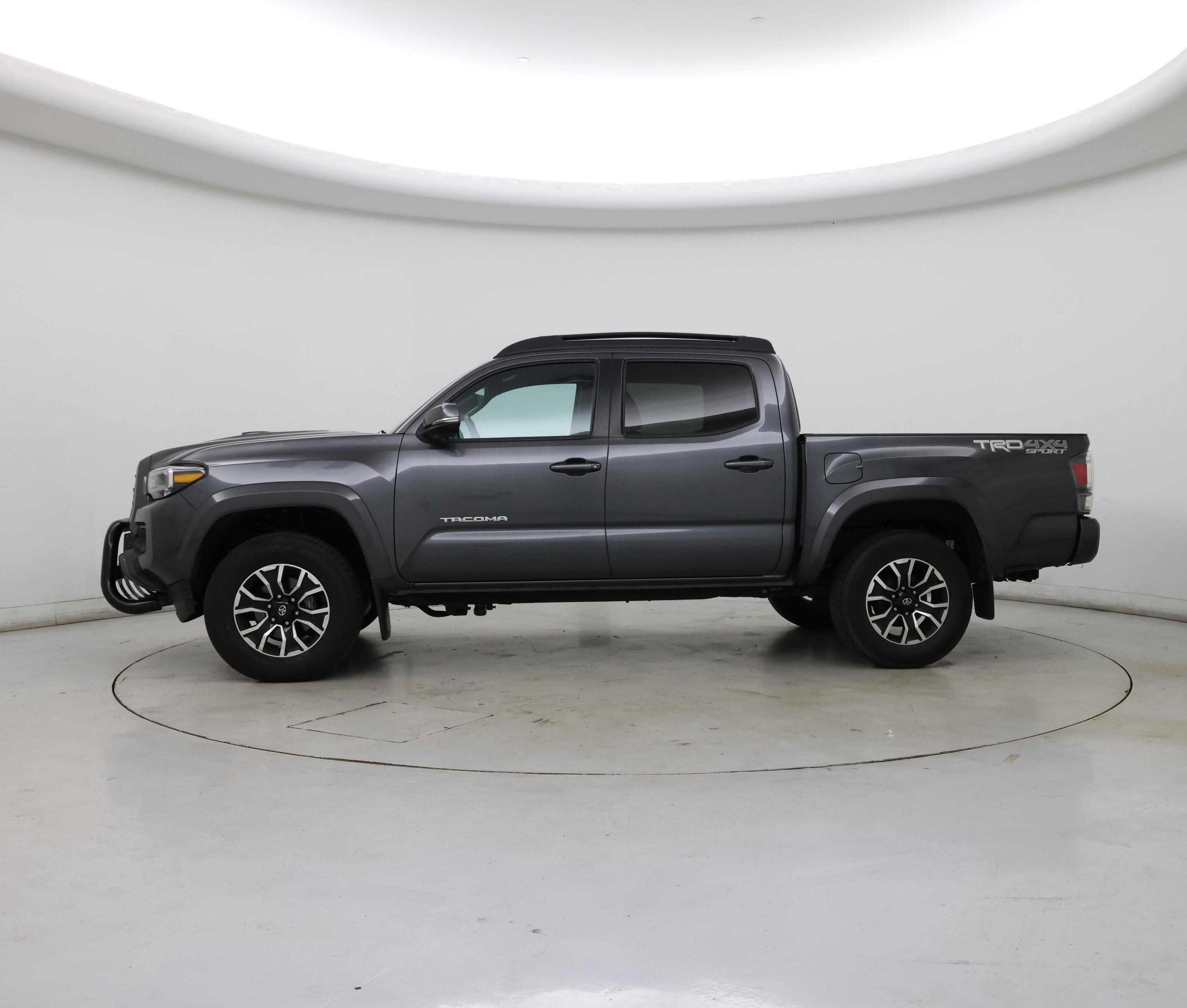 Thumbnail: 2021 Toyota Tacoma - 3