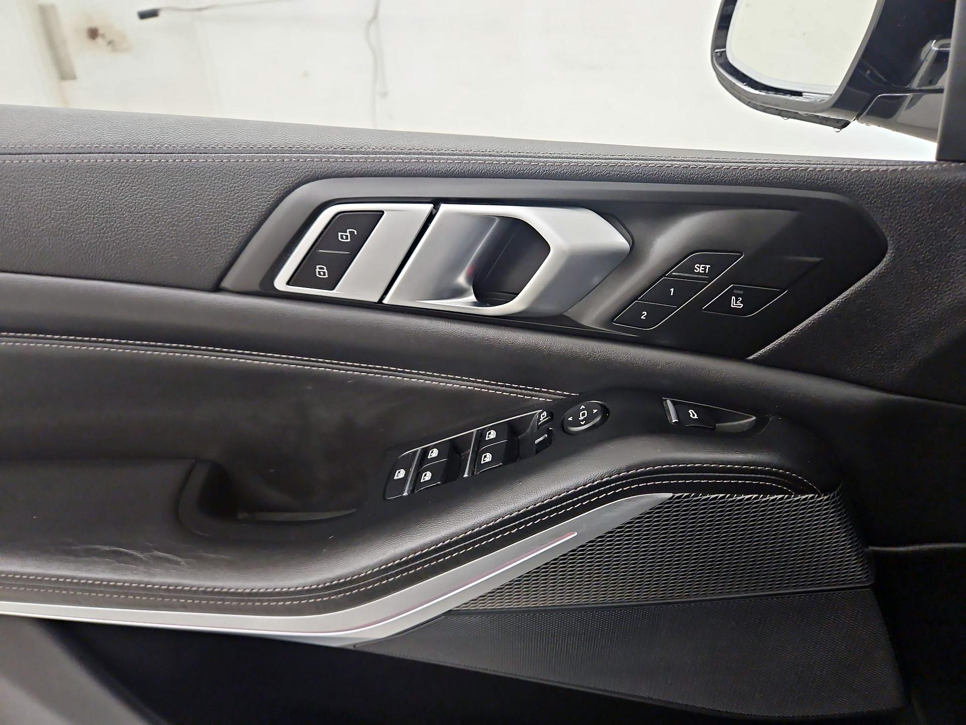 Thumbnail: 2021 BMW X5 - 12