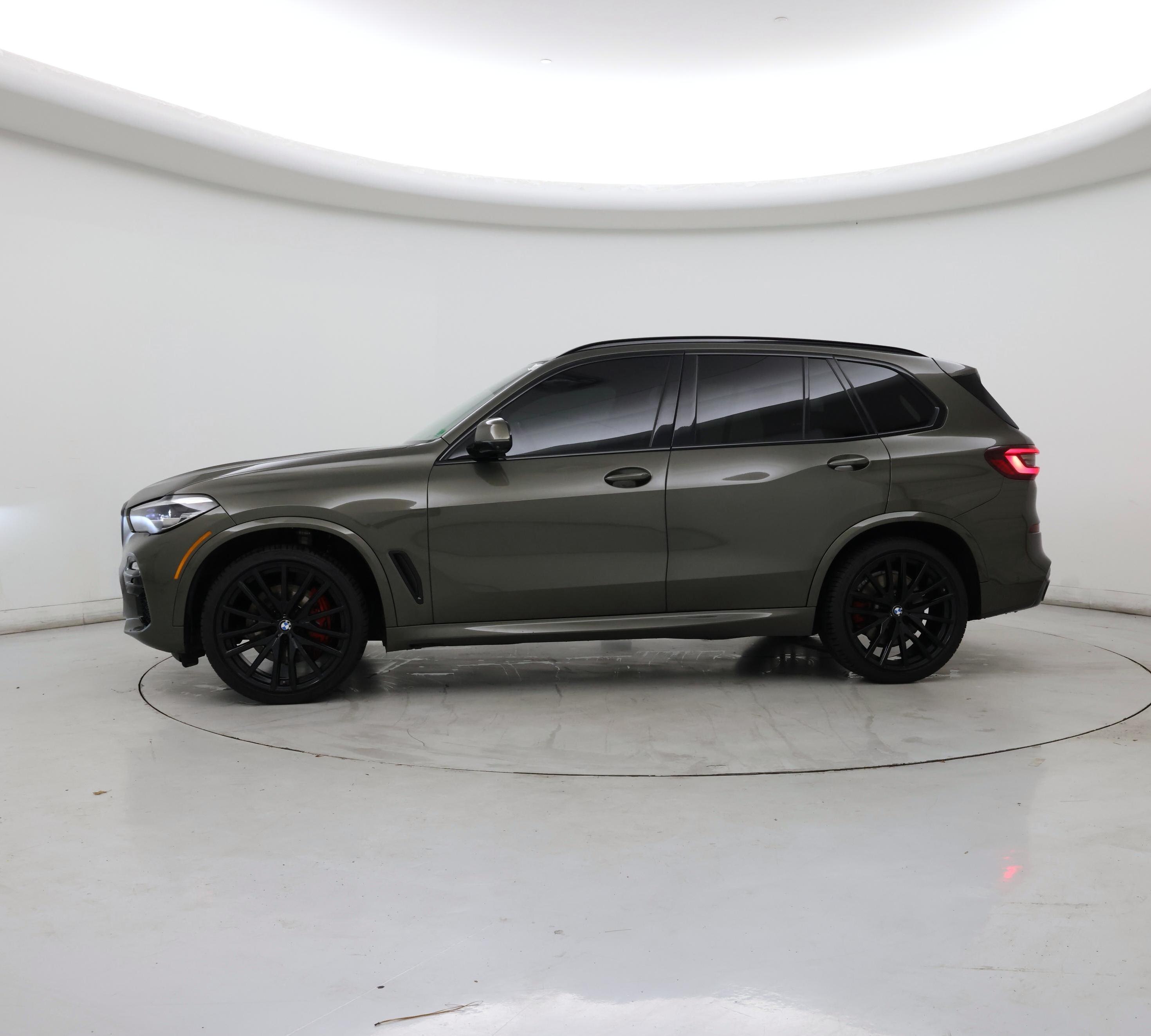 Thumbnail: 2021 BMW X5 - 3