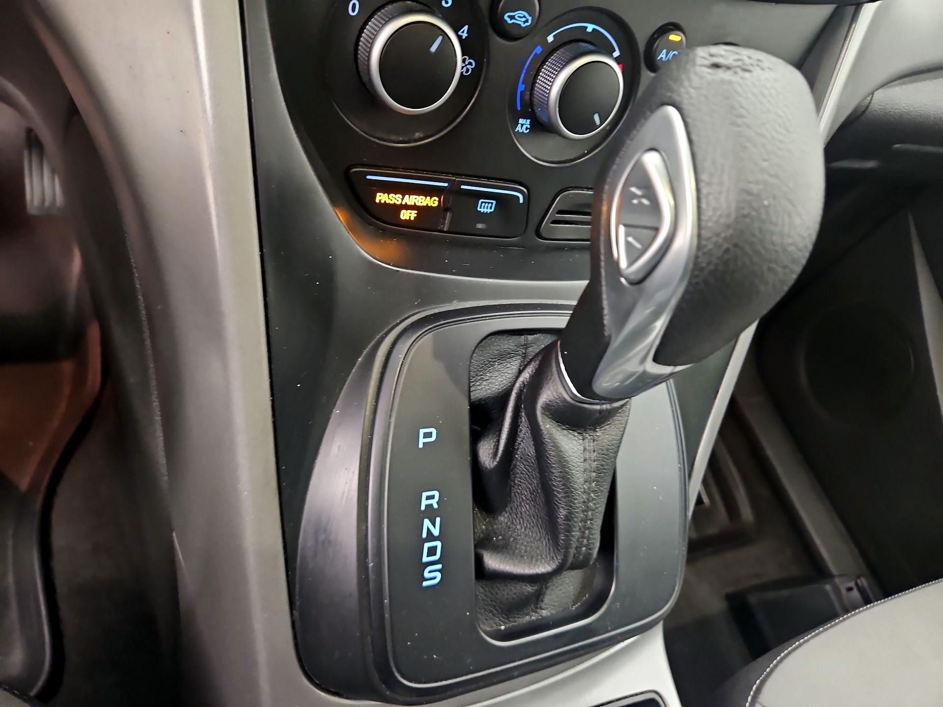 Thumbnail: 2015 Ford Escape - 17