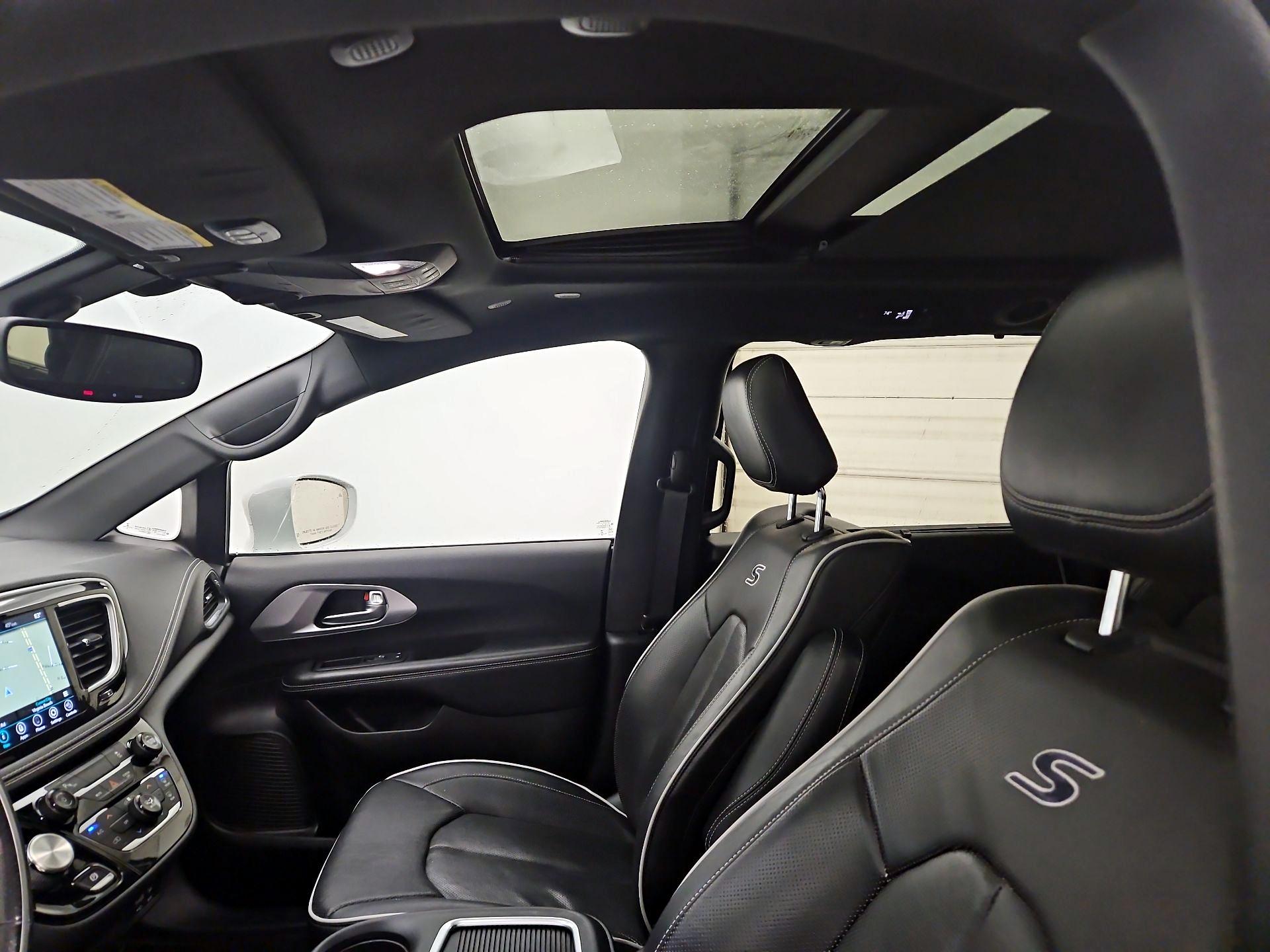 Thumbnail: 2020 Chrysler Pacifica - 20