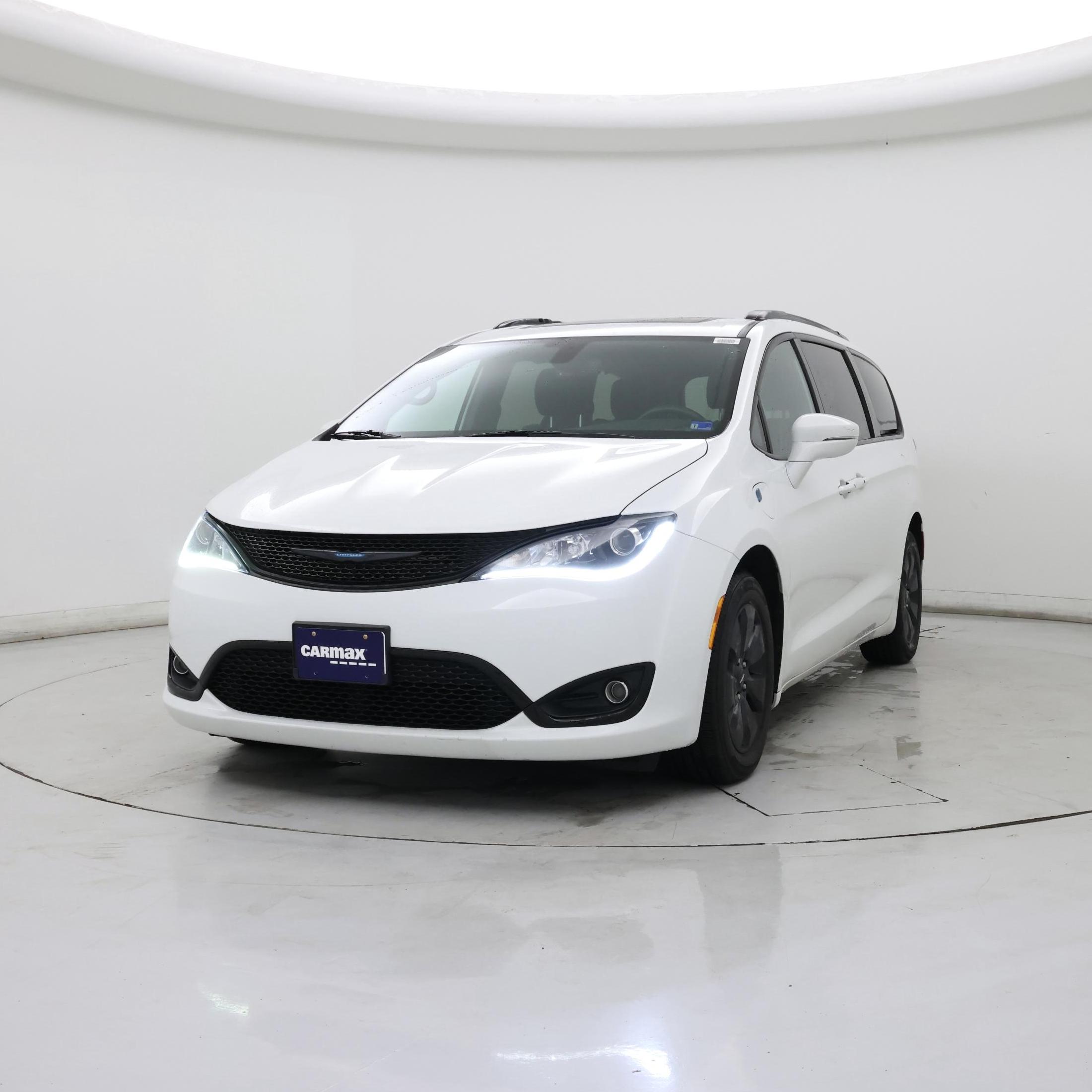 Thumbnail: 2020 Chrysler Pacifica - 4