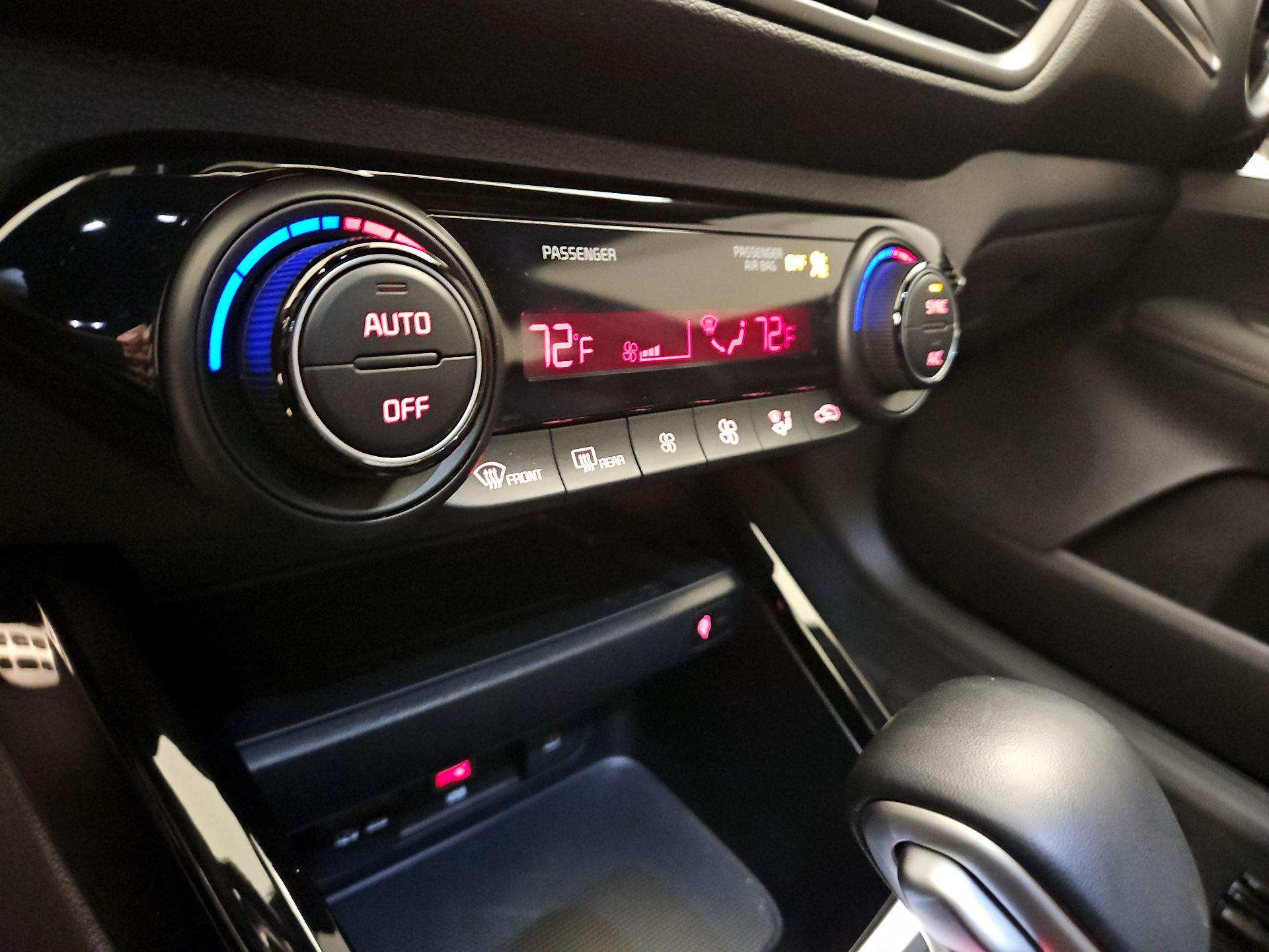 Thumbnail: 2024 Kia Forte - 17