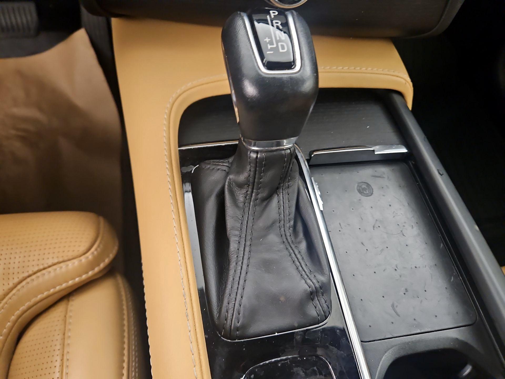 Thumbnail: 2022 Volvo XC90 - 18