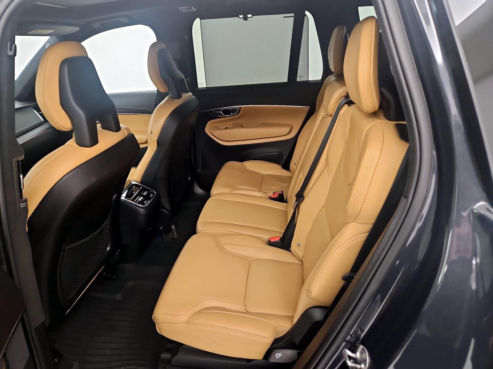 Thumbnail: 2022 Volvo XC90 - 19