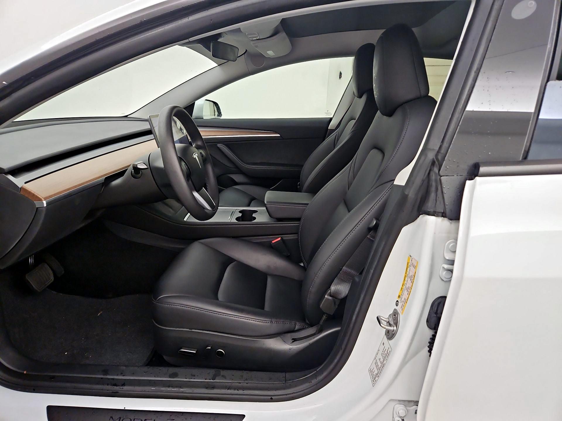 Thumbnail: 2023 Tesla Model 3 - 11