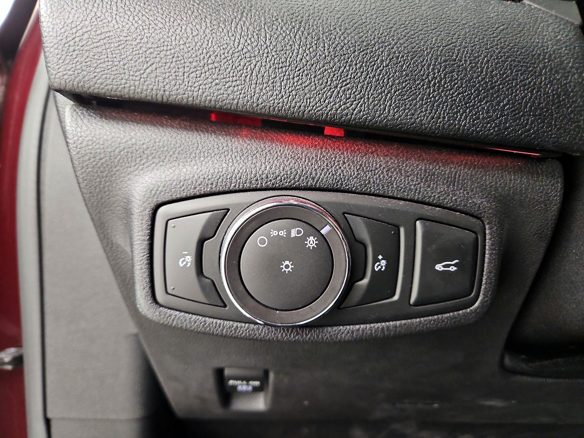 Thumbnail: 2018 Lincoln MKC - 13