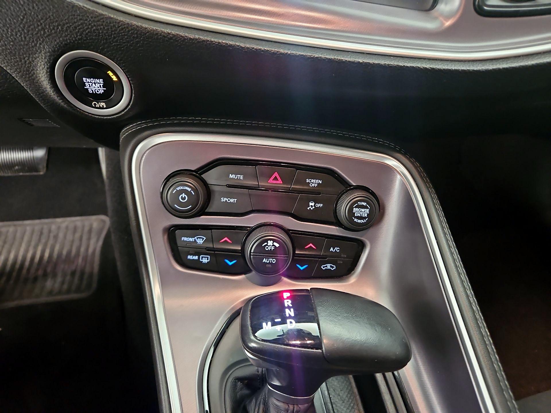 Thumbnail: 2019 Dodge Challenger - 16