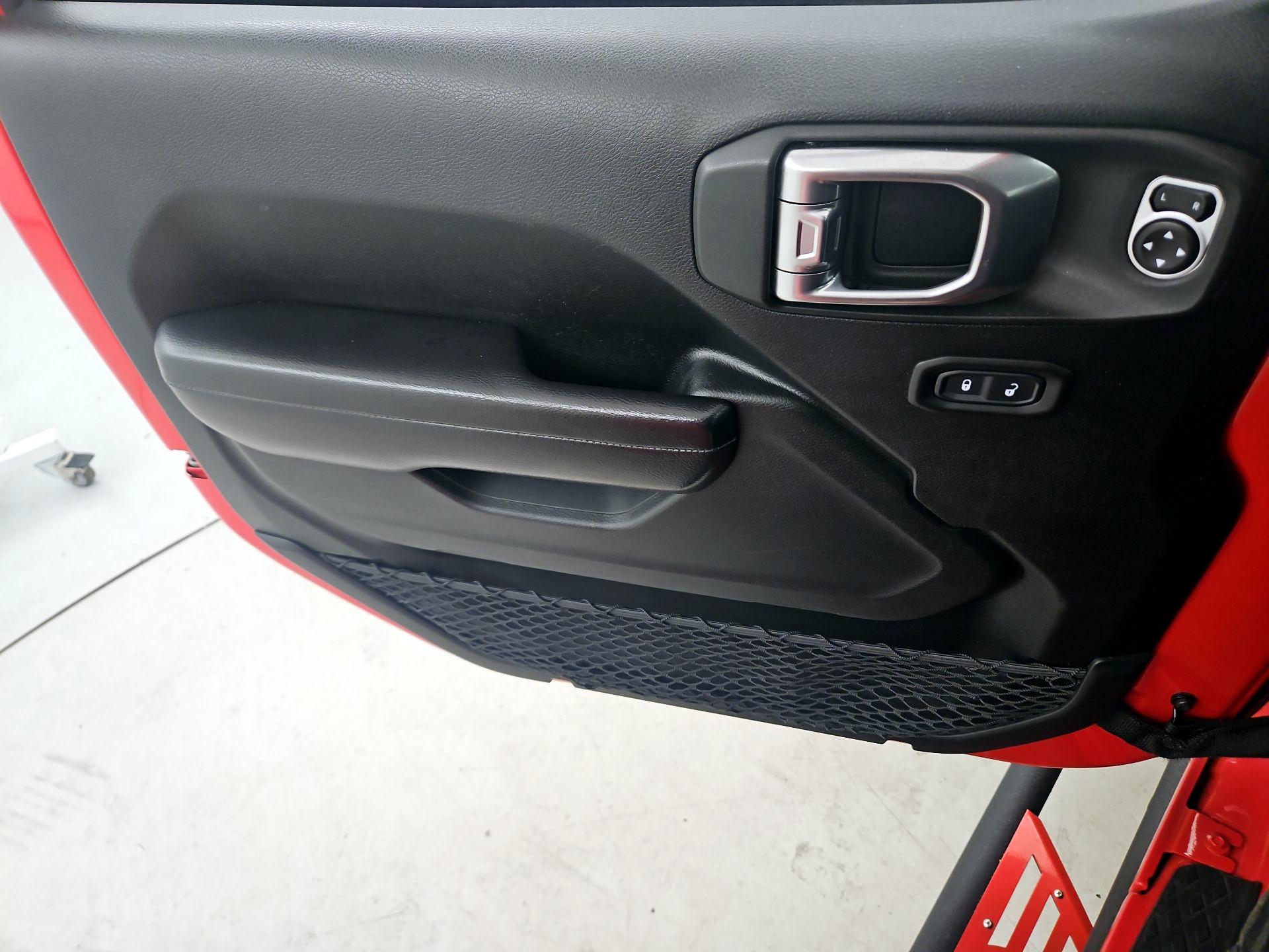 Thumbnail: 2020 Jeep Gladiator - 12