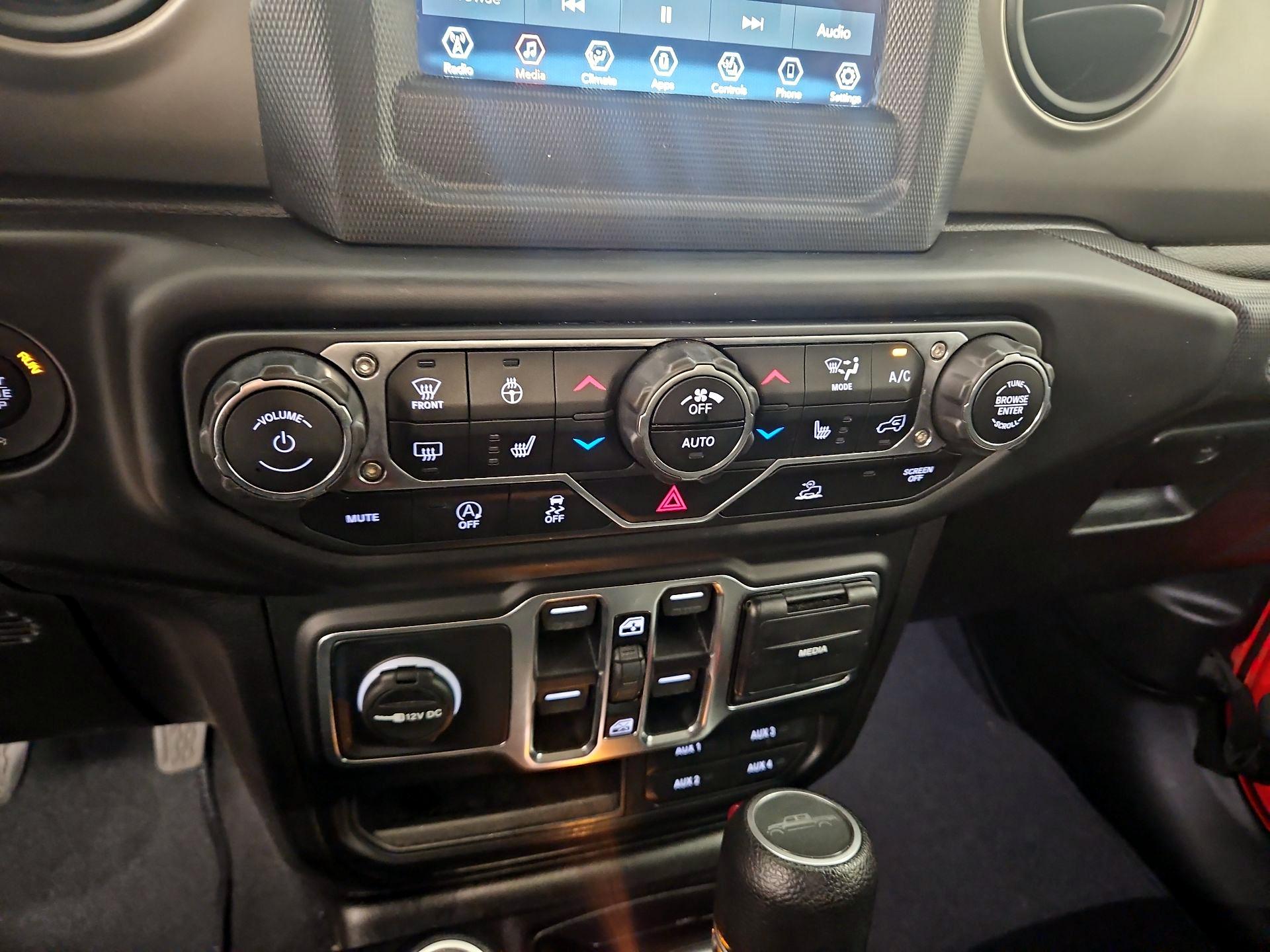 Thumbnail: 2020 Jeep Gladiator - 16