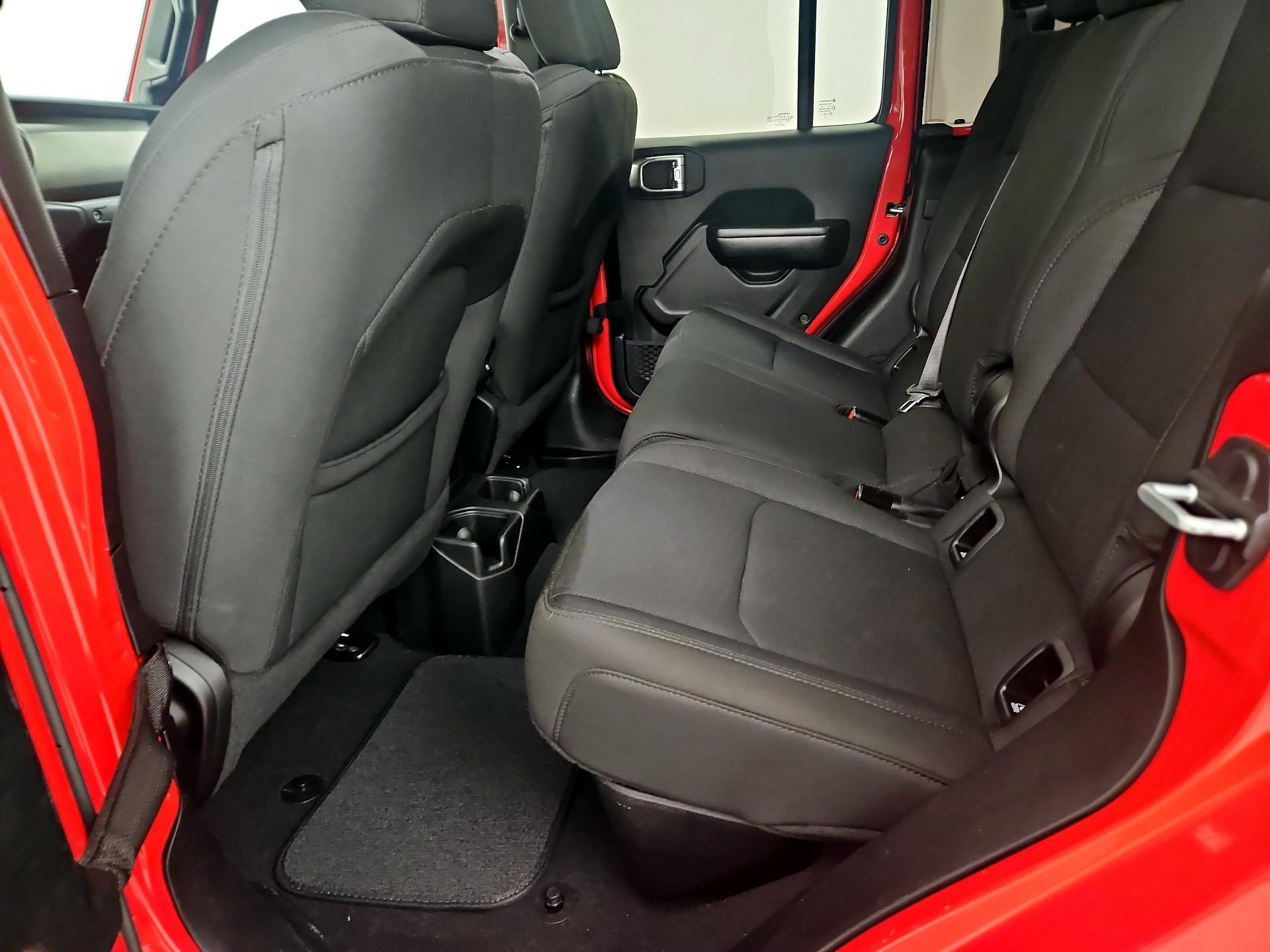 Thumbnail: 2020 Jeep Gladiator - 19