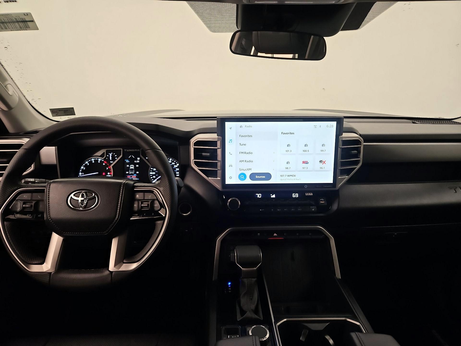 Thumbnail: 2024 Toyota Tundra - 9