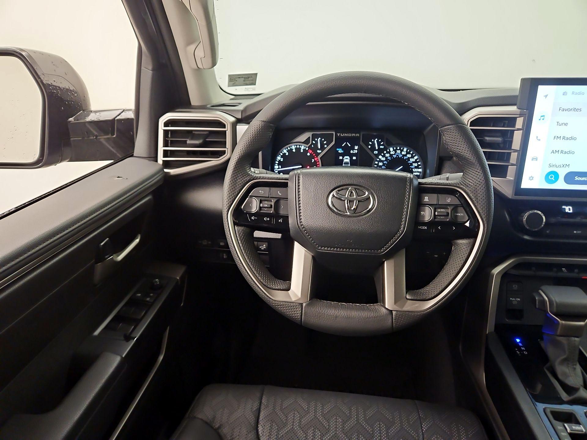 Thumbnail: 2024 Toyota Tundra - 10